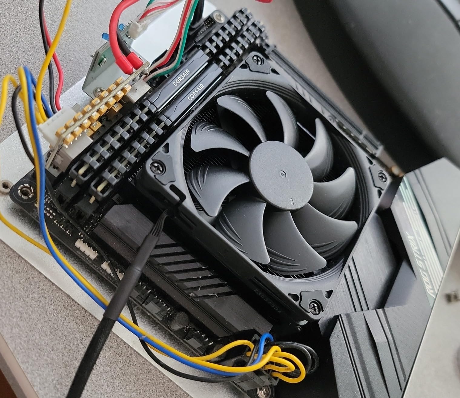 Noctua NH-L9i chromax.Black, Quiet High-Performance Low-Profile CPU Cooler customer photo 1
