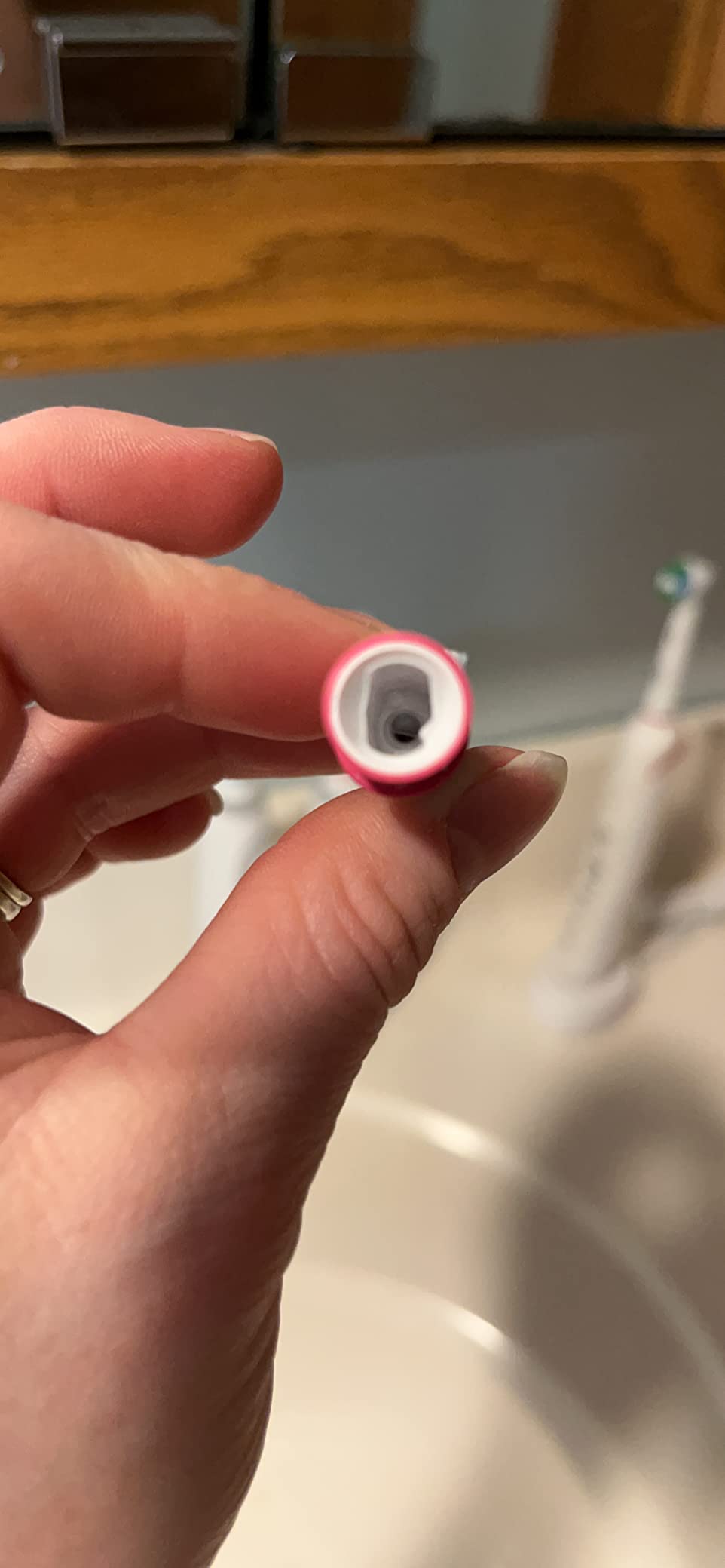 Oral-B Kids Electric Toothbrush Featuring Disney's Frozen for Kids 3+ customer photo 1