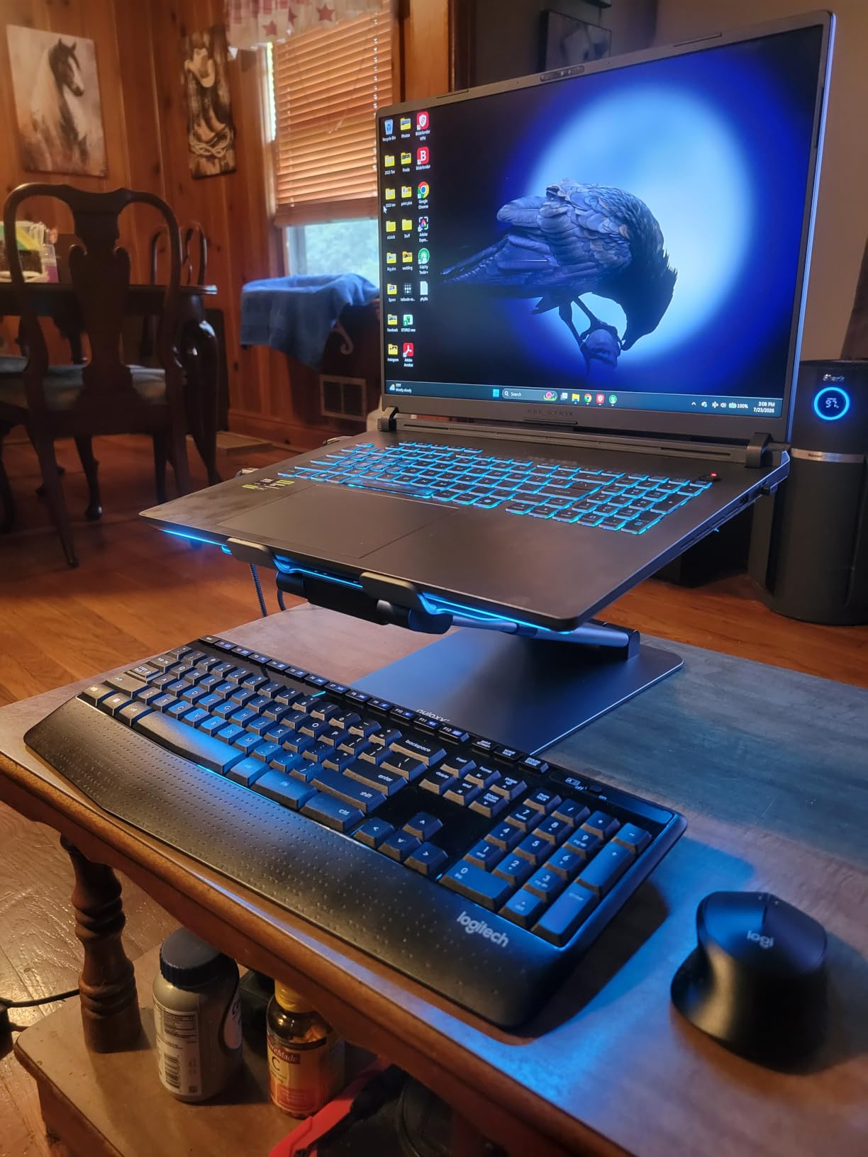 Nulaxy Pull-Out Height Adjustable Laptop Stand for Desk, 22 LB Support customer photo 2