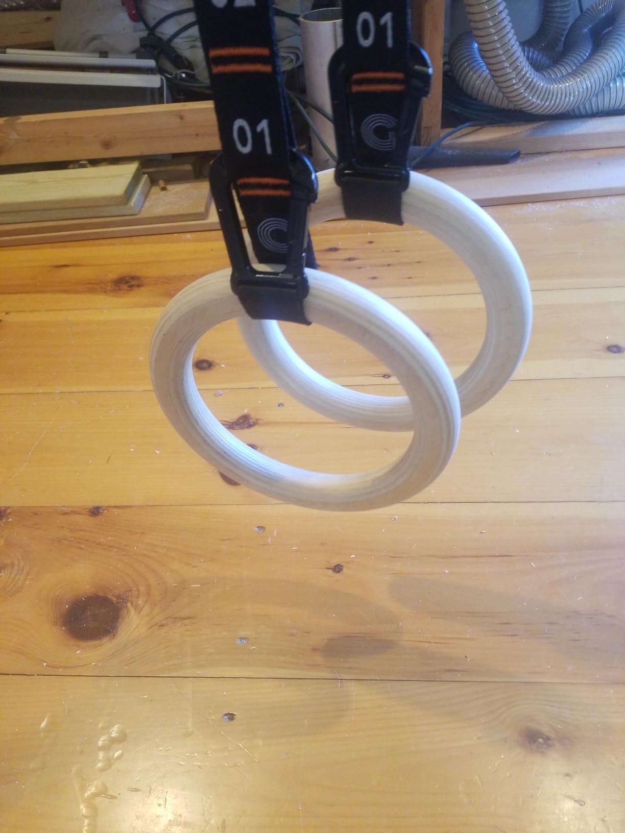 Gonex Wooden Gymnastic Rings with Adjustable Straps Olympic Pull Up Rings customer photo 2
