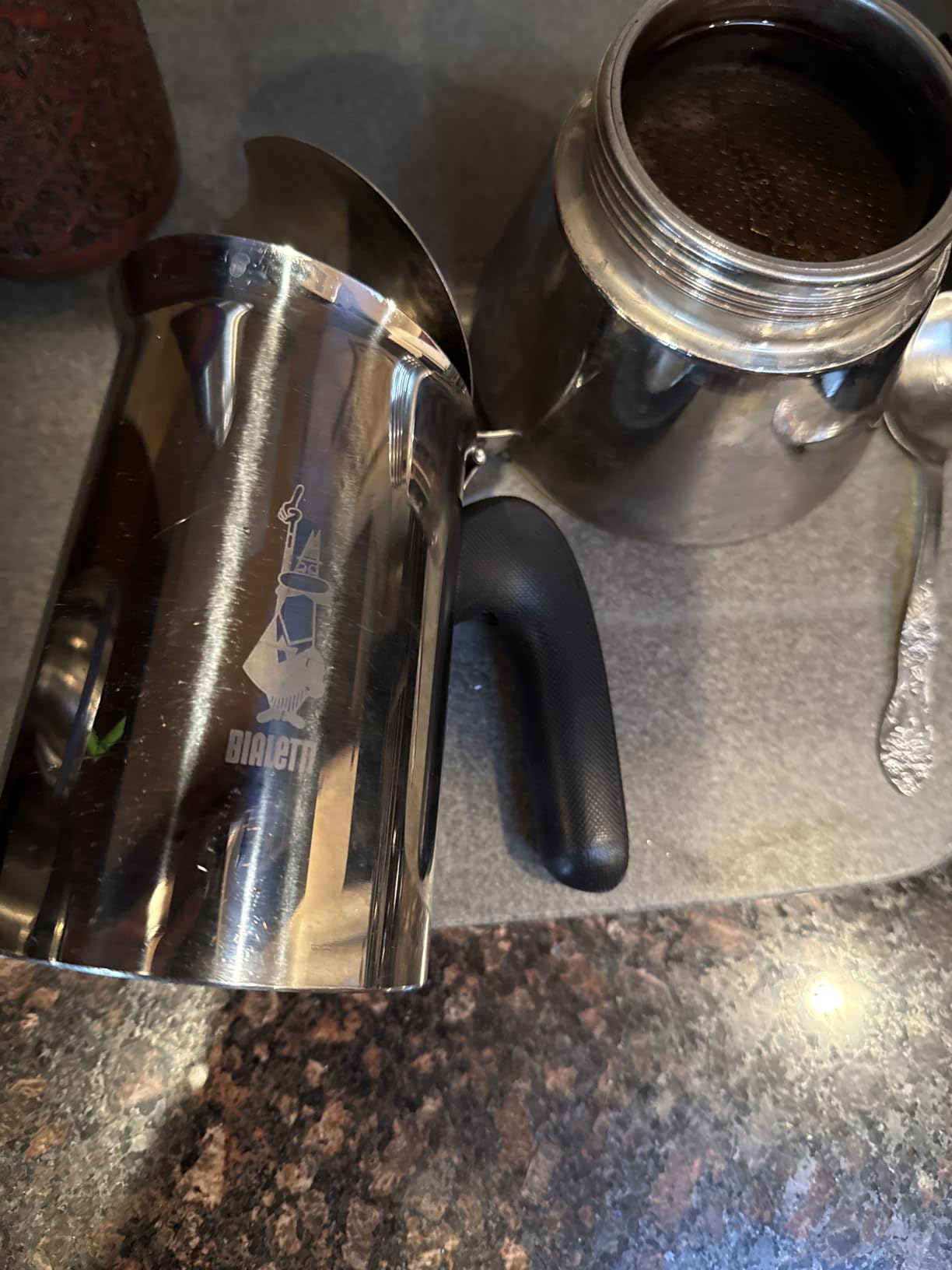 Bialetti - Venus Induction, Stovetop Coffee Maker, Suitable for all Types of Hobs, Stainless Steel, 6 Cups (7.9 Oz), Silver customer photo 2