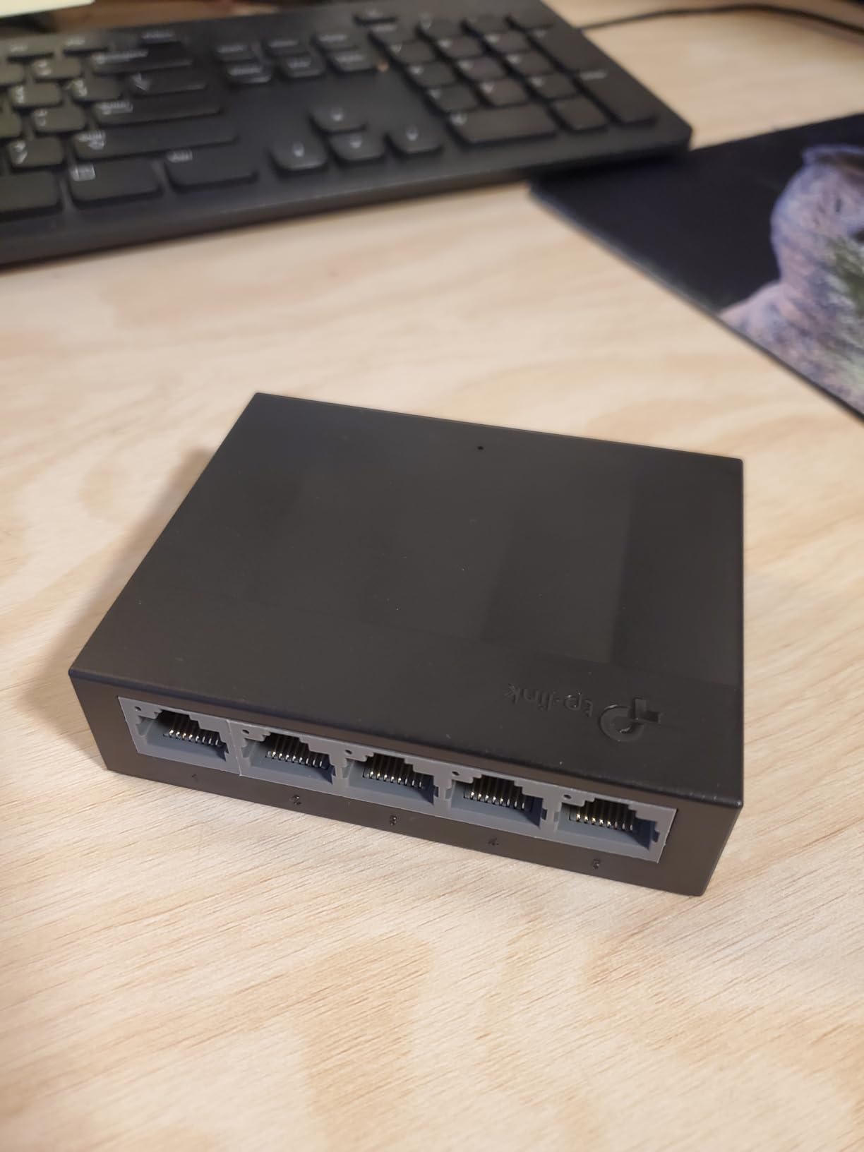 TP-Link LS1005G, Litewave 5 Port Gigabit Ethernet Unmanaged Switch customer photo 1