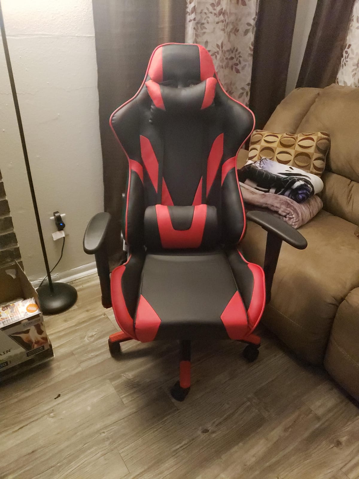 Flash Furniture X20 Fully Reclining LeatherSoft Racing Style Gaming Chair with Headrest, Lumbar Pillows, Ergonomic Swivel Computer Chair, Black/White customer photo 2