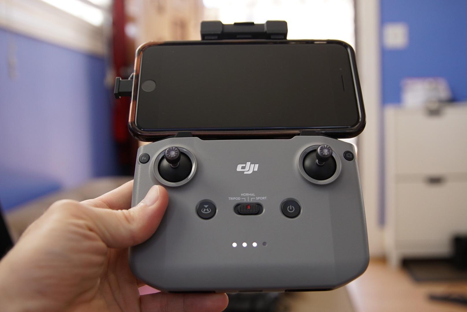 DJI Mavic Air 2 Fly More Combo - Drone Quadcopter UAV with 48MP Camera 4K Video 8K Hyperlapse 1/2