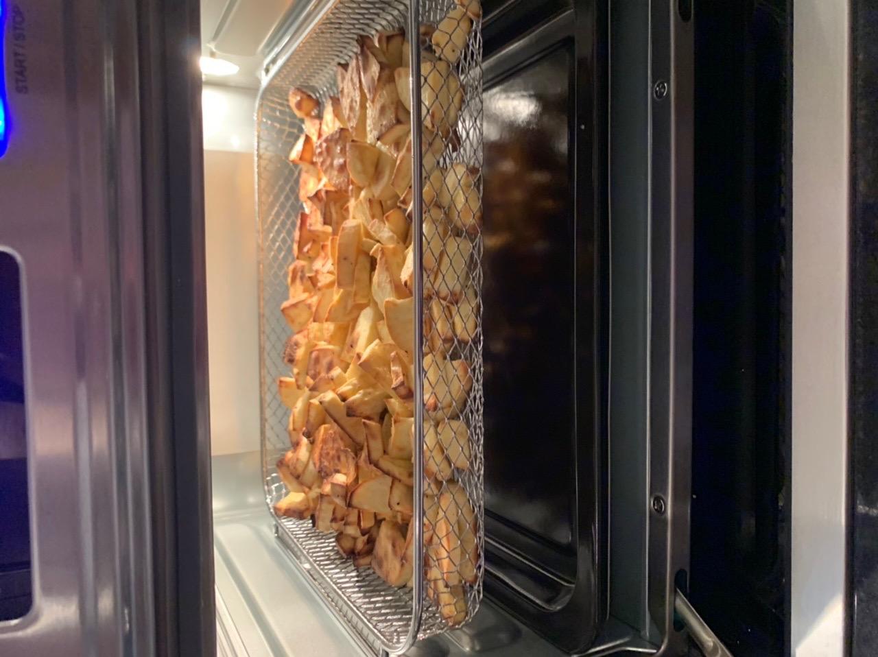 Kalorik MAXX Air Fryer Oven, 26 Quart 10-in-1 Countertop Toaster Oven & Air Fryer Combo, Fry, Bake, Roast, Rotisserie, & More, Large Glass French Doors & 9 Accessories, 1700-Watts, Stainless Steel customer photo 2