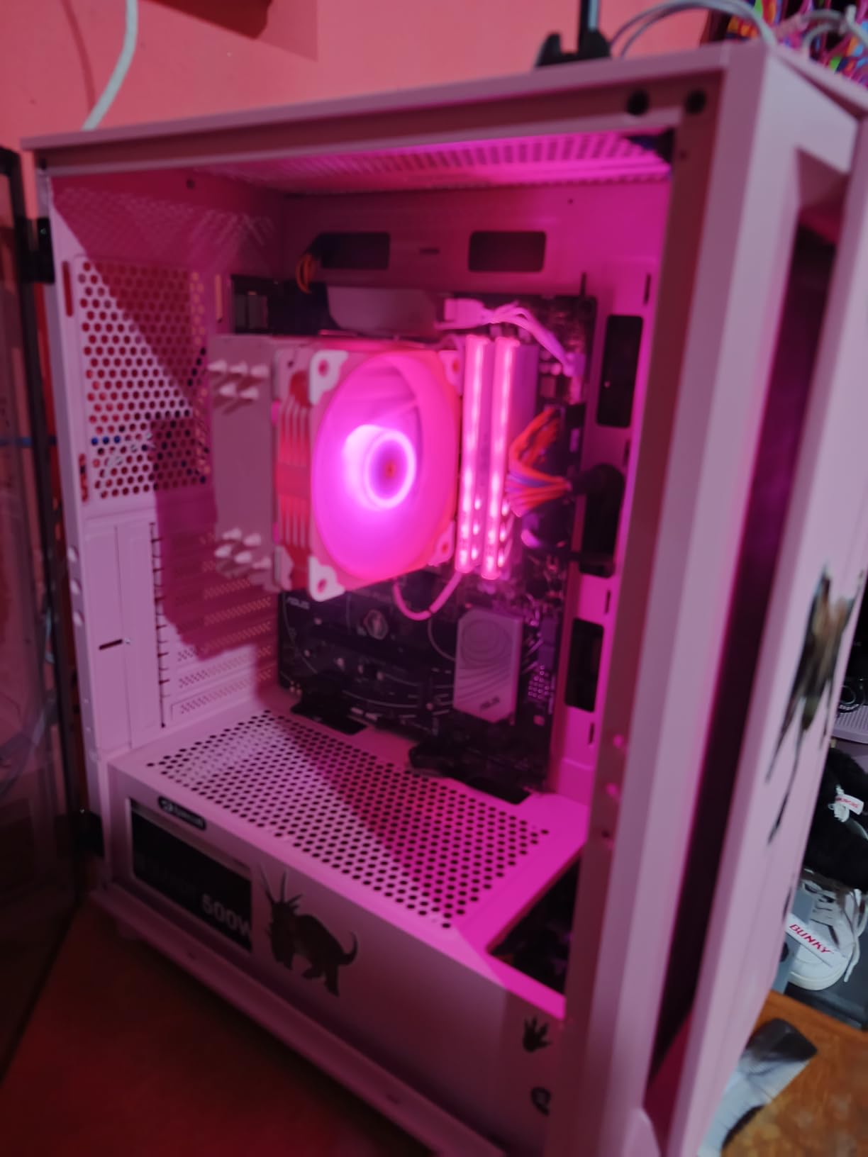 Thermaltake Toughpower GX2 80+ Gold 600W SLI/Crossfire Ready Continuous Power ATX 12V V2.4/EPS V2.92 Non Modular Power Supply 5 Year Warranty PS-TPD-0600NNFAGU-2 customer photo 1