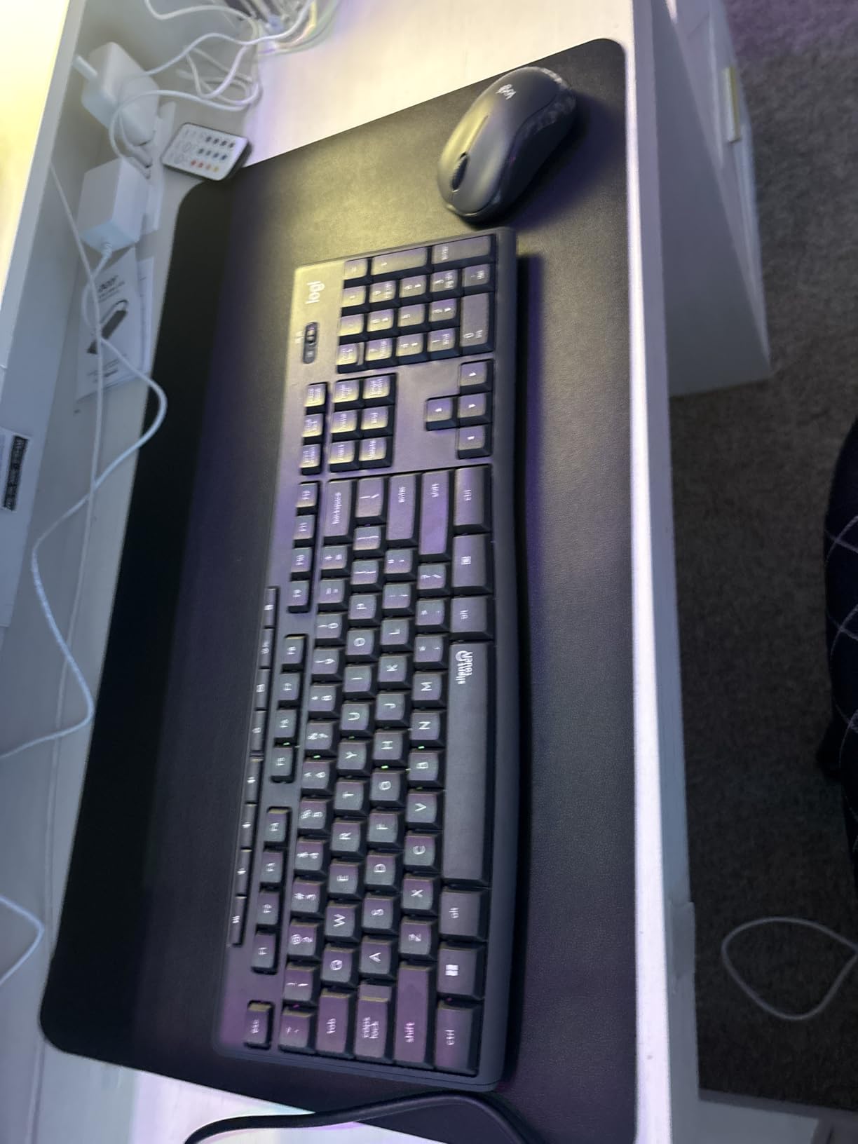 Logitech MK295 Full Size Silent Wireless Keyboard Mouse Combo - Graphite | Full size keyboard with SilentTouch technology, compact ambidextrous mouse with silent click switches, Windows compatible customer photo 1