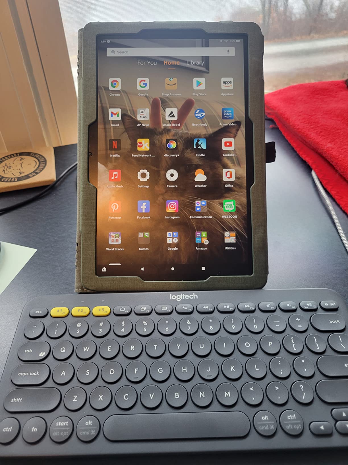 Amazon Fire HD 10 tablet, 10.1