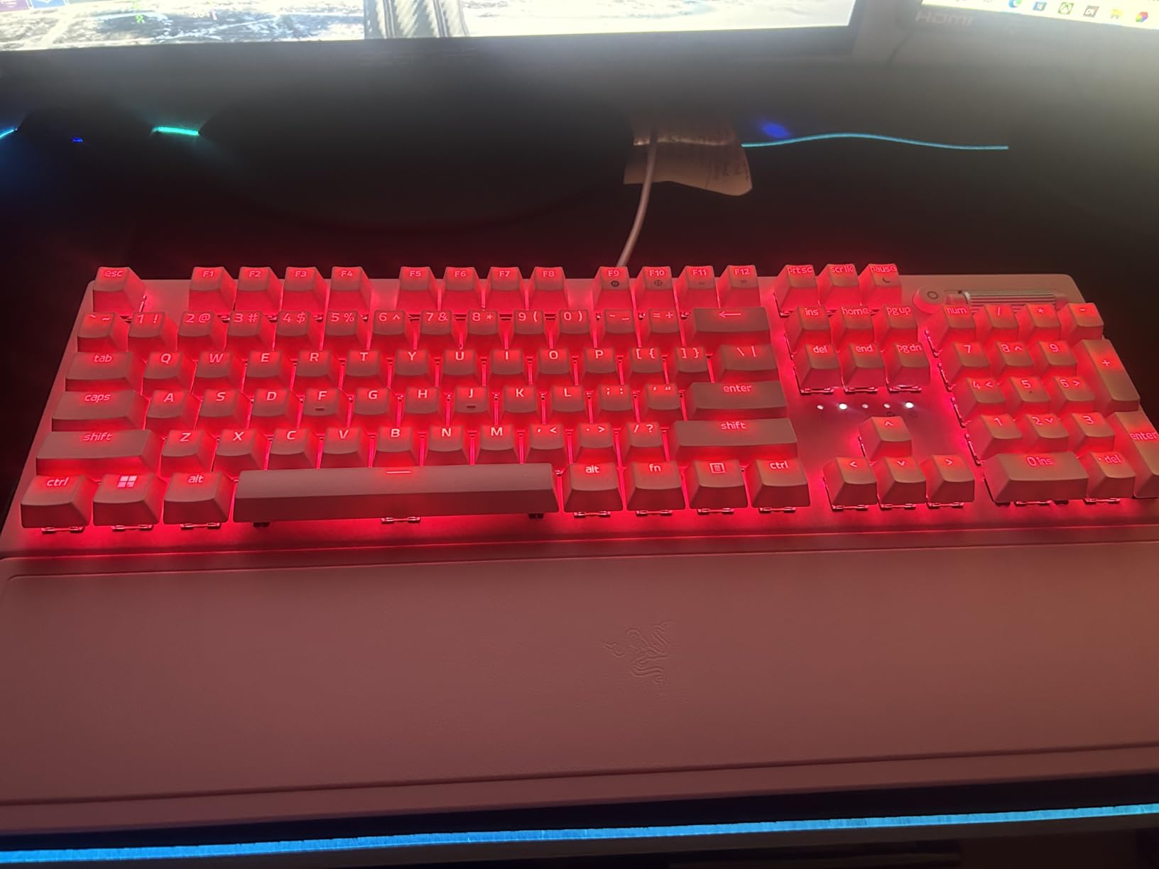 Razer BlackWidow V3 Mechanical Gaming Keyboard, Green Mechanical Switches, Tactile & Clicky, Chroma RGB Lighting, Compact Form Factor customer photo 1