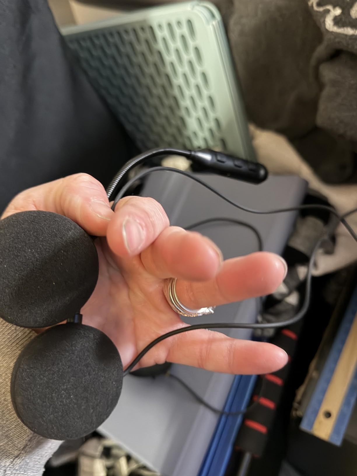 Motorcycle Helmet Bluetooth Headset Speakers with Good Sound,Loud,50 Hours Use,Large Button for Gloves,Fast and Stable Connection,Answer Automatically,Voice Assistant,IPX7 Waterproof,Easy Install customer photo 1