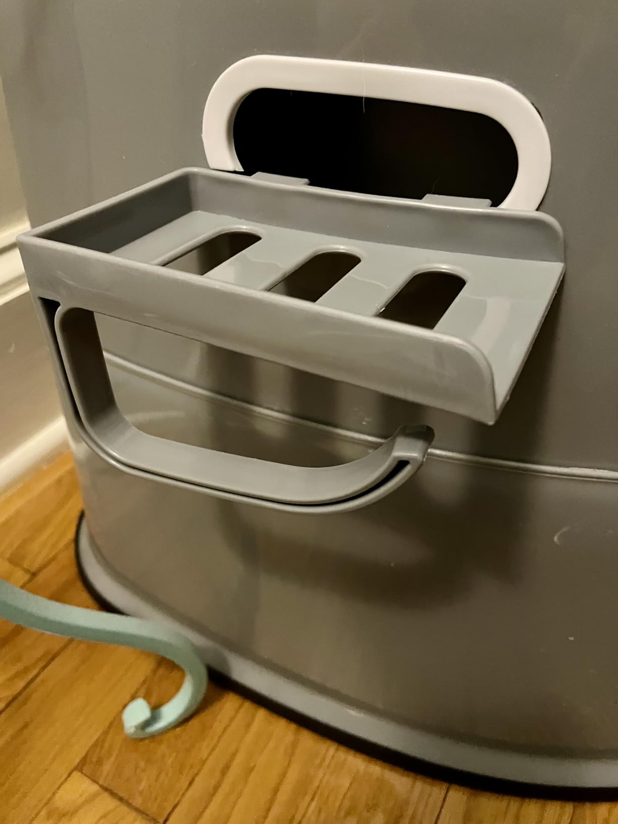 VINGLI Portable Toilet | Indoor Outdoor Commode w/Detachable Inner Bucket & Removable Paper Holder, Lightweight & Compact for Camping, Boat, Van, Emergency Use (Grey) customer photo 2