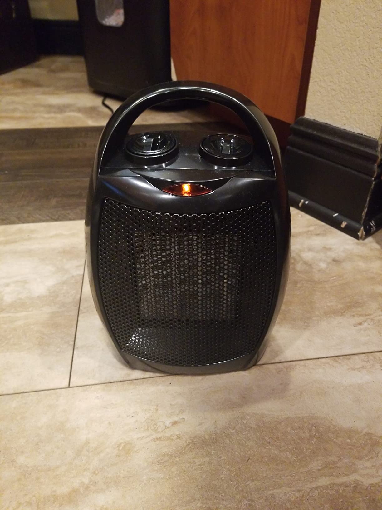 Kismile Small Electric Space Heater Ceramic Space Heater,Portable Heater Fan for Office with Adjustable Thermostat and Overheat Protection ETL Listed for Kitchen, 750W/1500W(Black) customer photo 1