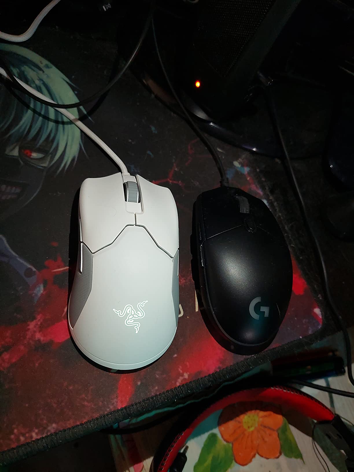 Razer Viper Ultralight Ambidextrous Wired Gaming Mouse: 2nd Generation Optical Mouse Switches 5G Optical Sensor - 71g Lightweight Design - Speedflex Cable - Mercury White customer photo 2