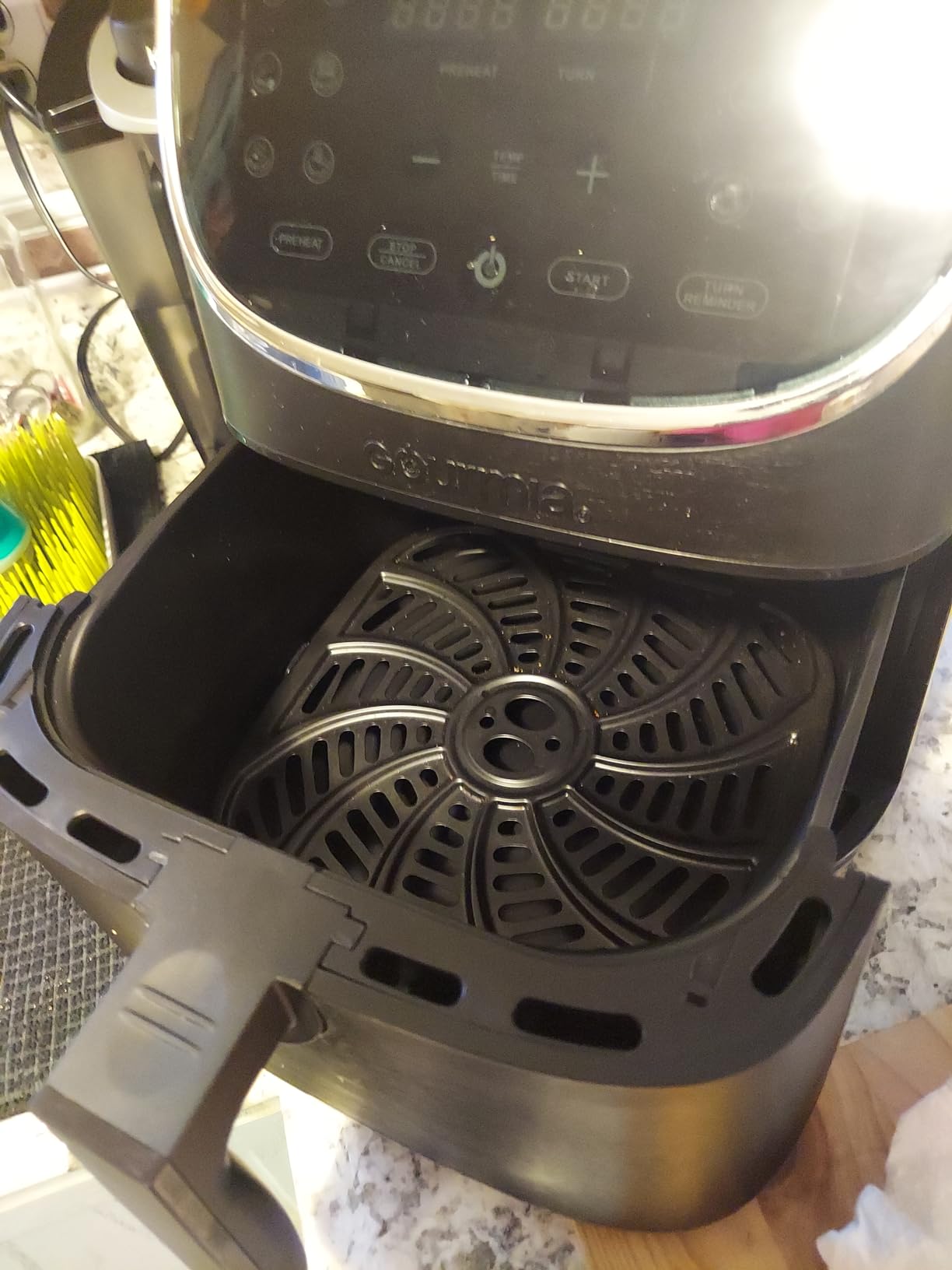 Gourmia Air Fryer - 7 Qt Large Capacity with LED Display, 12 One-Touch Presets, FryForce 360° Technology, Nonstick Dishwasher-Safe Basket & Crisper Tray, Black customer photo 2