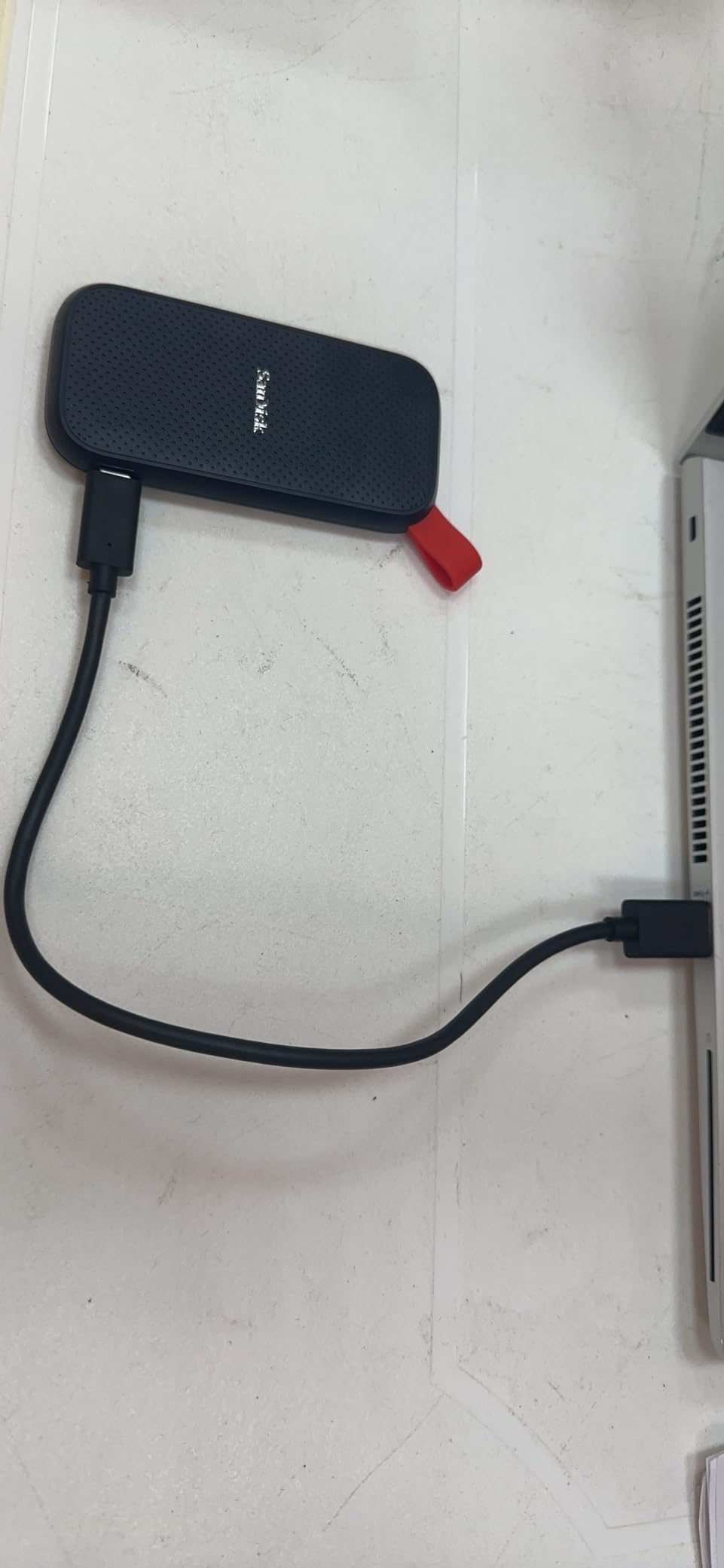 SanDisk 2TB Portable SSD - Up to 520MB/s, USB-C, USB 3.2 Gen 2 - SDSSDE30-2T00-G25,Solid State Drive customer photo 2