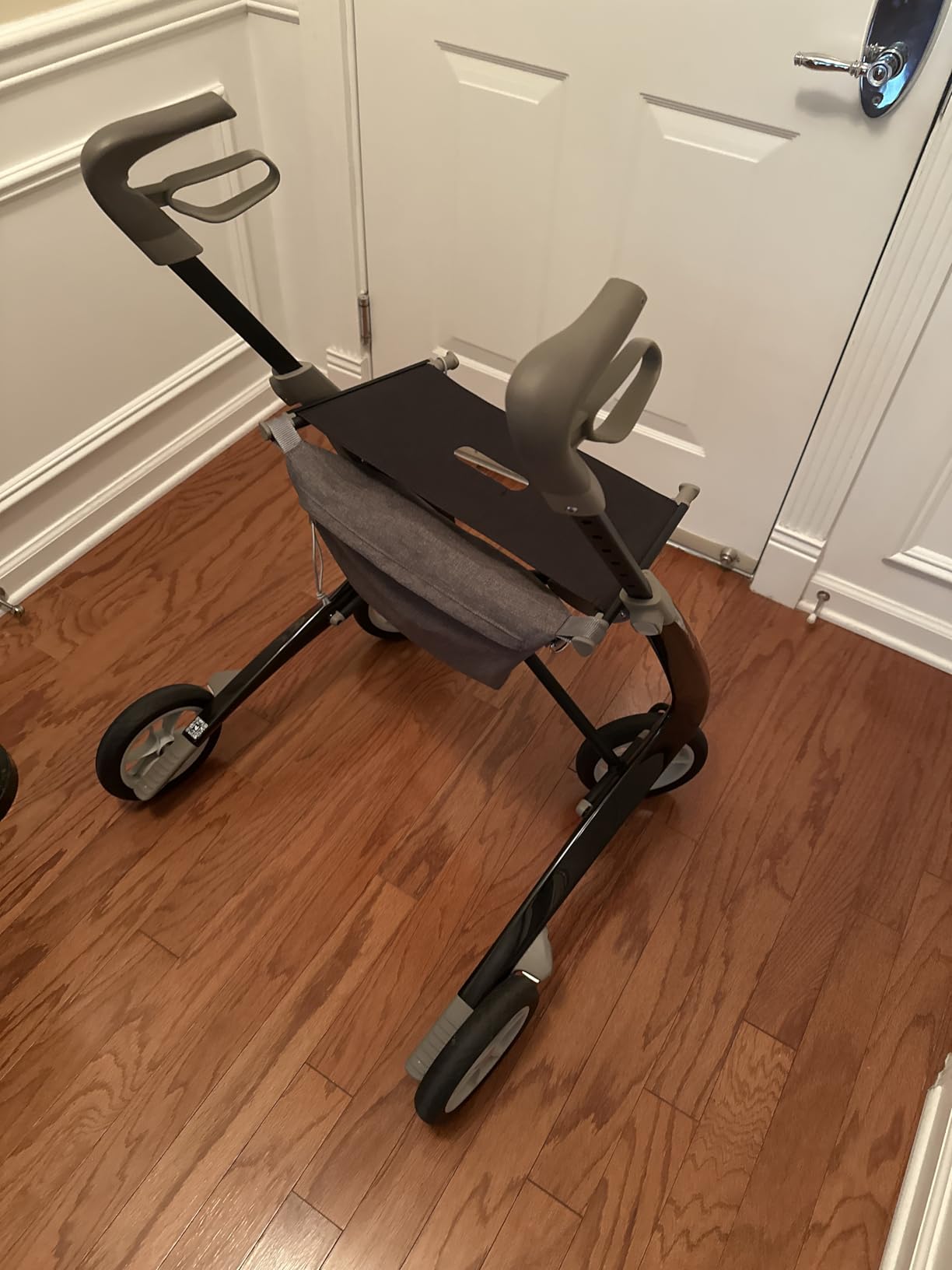 byACRE Carbon Ultralight Rollator Walker with Organizer Bag, Wide Track, Oyster White customer photo 2