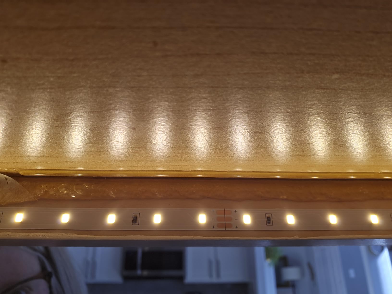 LAFULIT 8 PCS 20in Under Cabinet Lighting Kit, 2700K customer photo 2