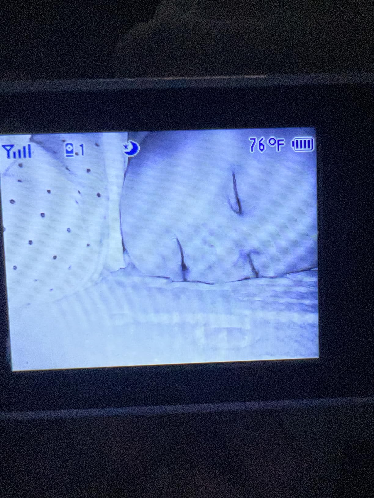 VTech Baby Monitor No WiFi - 19Hr Video Battery, 1000ft Range, Night Vision, Two-Way Talk, Temperature Sensor, Sound-Activated Screen, Lullabies | VM819 customer photo 2
