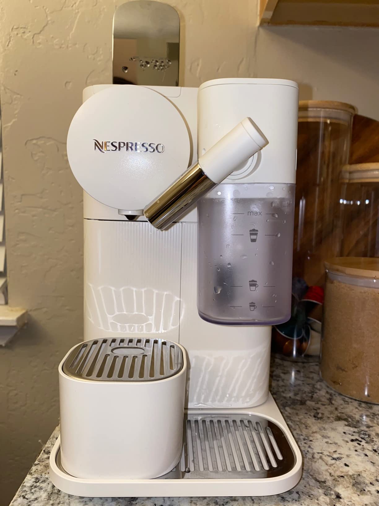 Nespresso Lattissima One Original Espresso Machine with Milk Frother by De'Longhi, Shadow Black customer photo 1