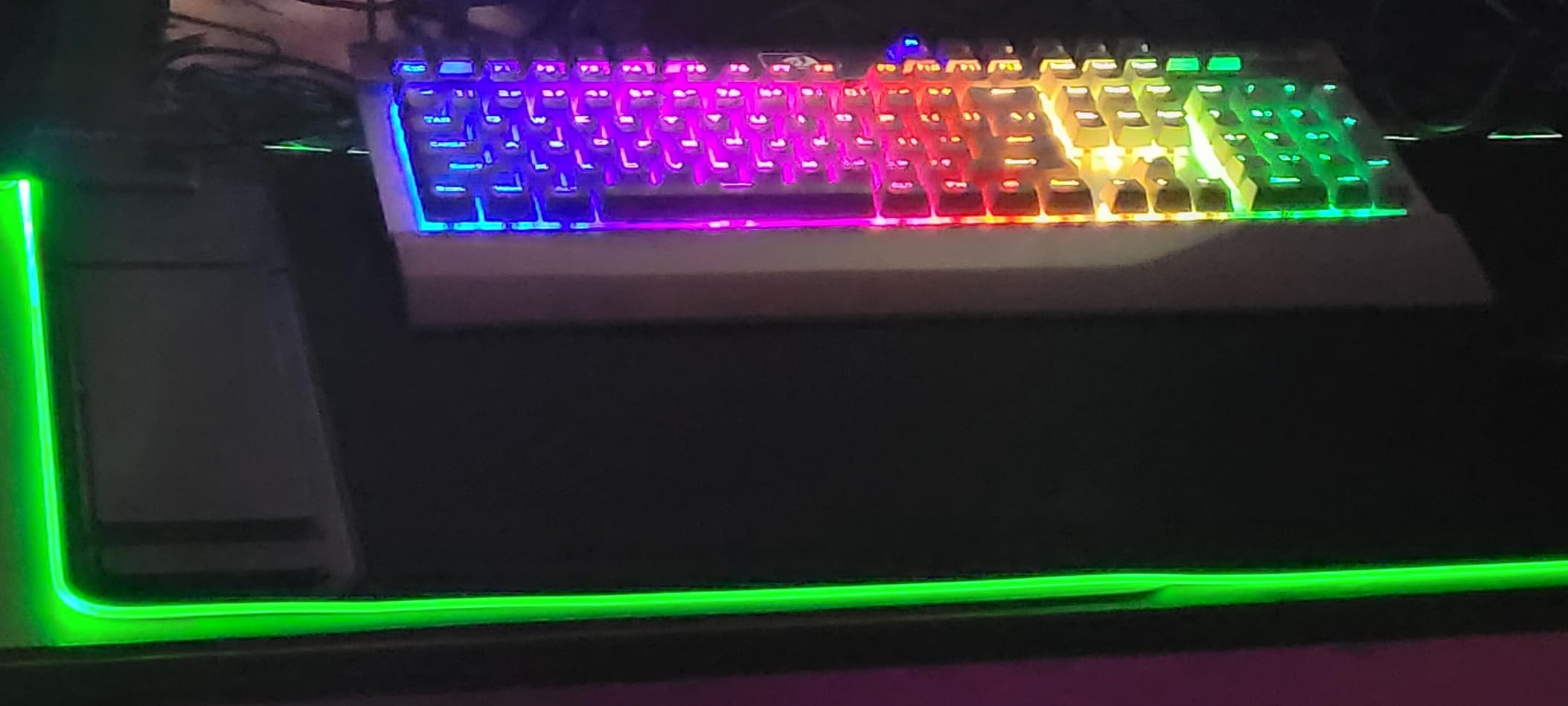 Redragon K550 RGB Gaming Keyboard, 104 Keys + 12 Macro G Keys Wired Mechanical Keyboard w/Aluminum Top Plate, Custom Clicky Purple Switch, Extra USB Port & Wrist Rest customer photo 1