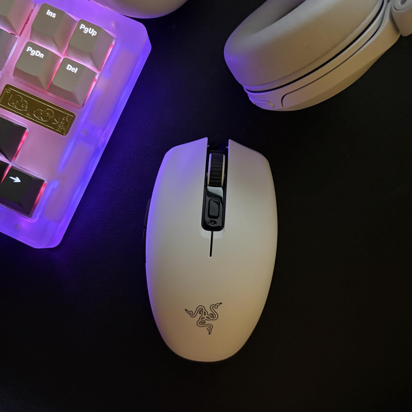 Razer Orochi V2 Wireless Gaming Mouse - Ultra Lightweight & Portable, Bluetooth & 2.4Ghz Wireless Connectivity, 18K DPI, Up to 950hrs Battery Life, Compatible with PC & Mac - White customer photo 1