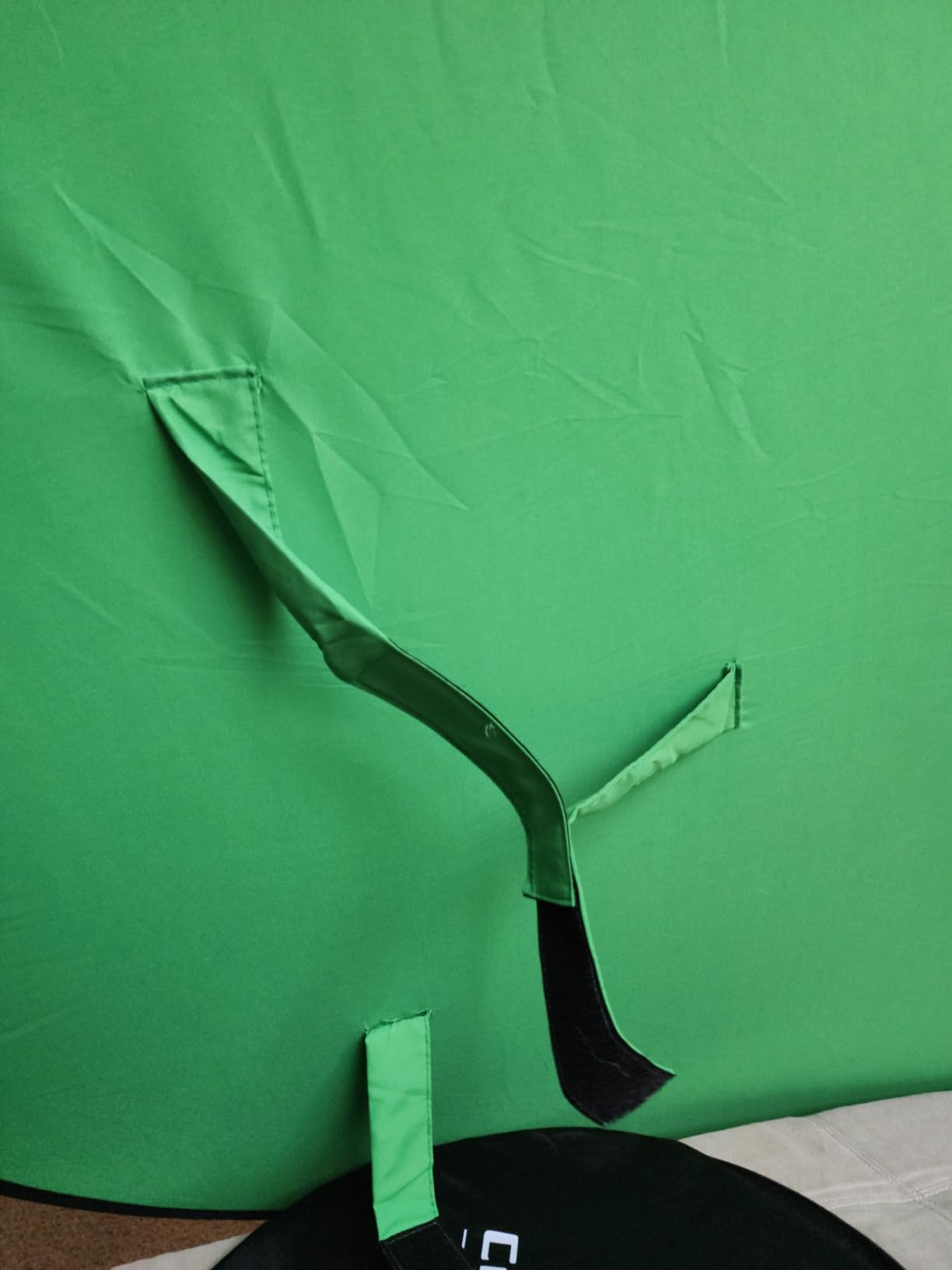 Portable Green Screen Backdrop (56''), Collapsible Webcam Background for Chair, Chroma Key for Home Office Video Conferencing customer photo 1