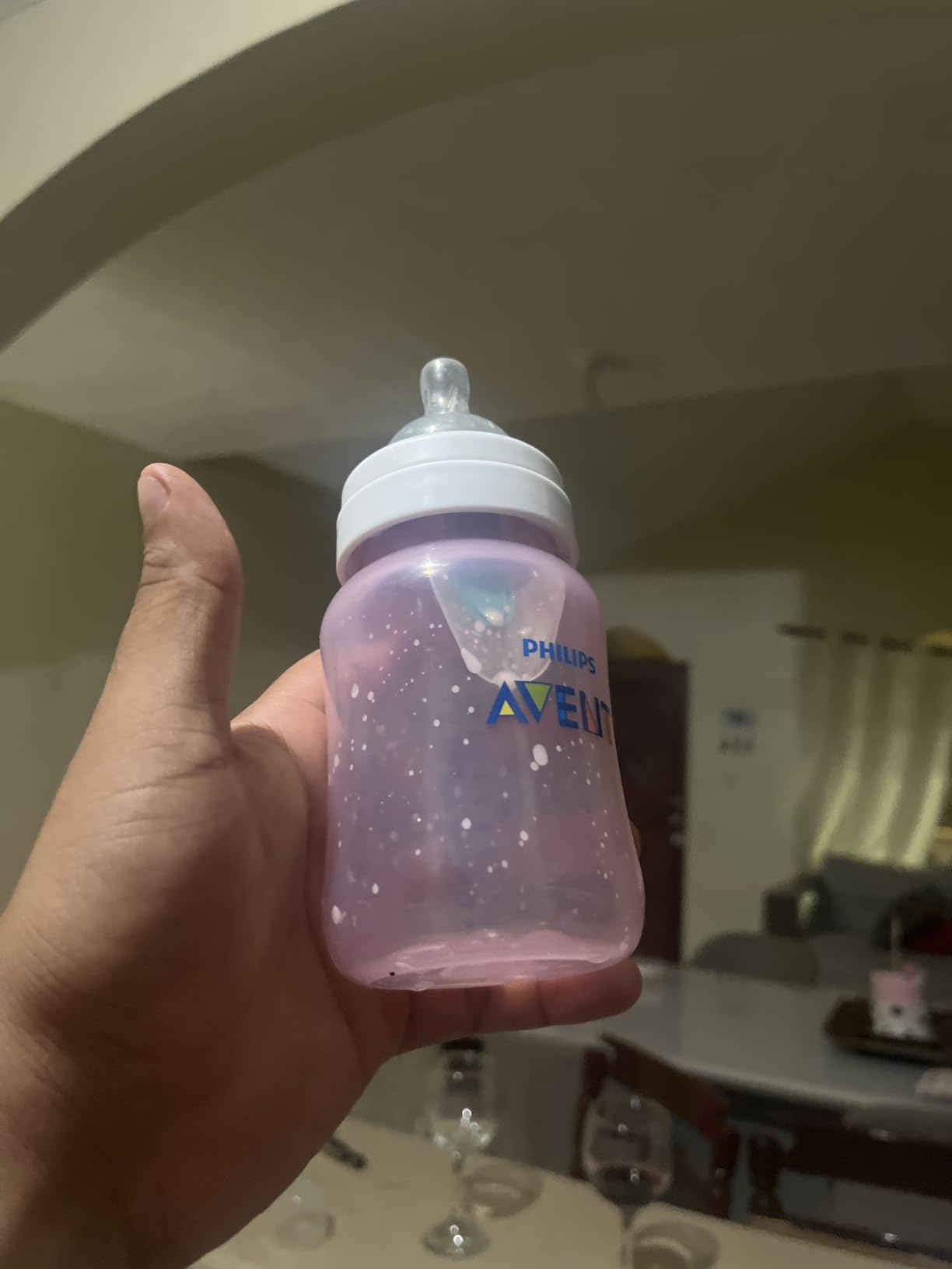 Philips Avent Anti-Colic Baby Bottle with AirFree Vent, Medium Flow, 9 oz customer photo 1