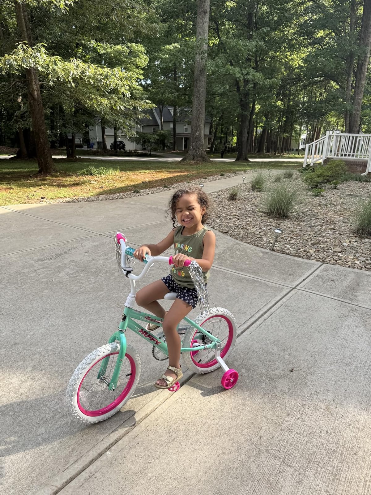 Huffy Illuminate 12/16/20 Inch Girls Bike, Multiple Color Options customer photo 1