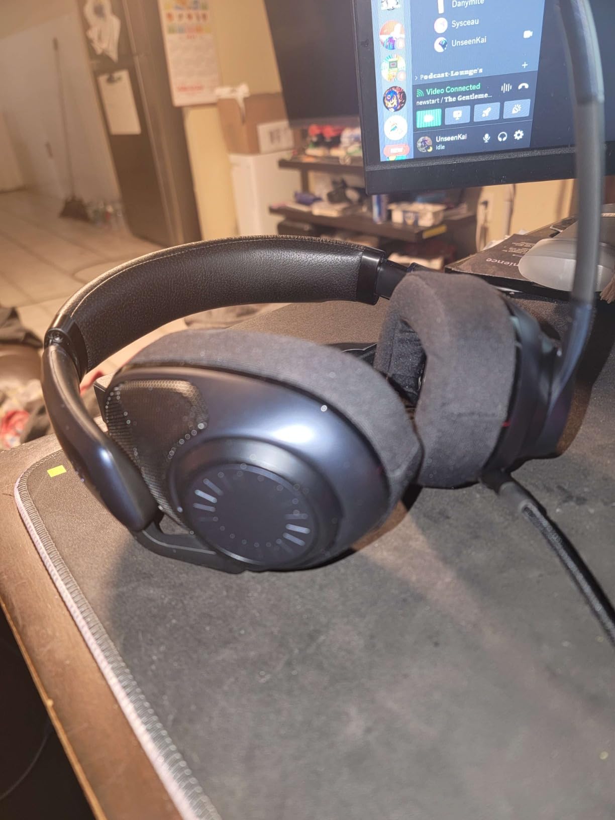 EPOS H6Pro Open Acoustic Gaming Headset with Mic - Lightweight Headband, Comfortable & Durable Design - Compatible with Xbox, PS4/PS5 & PC/Windows - Black customer photo 2