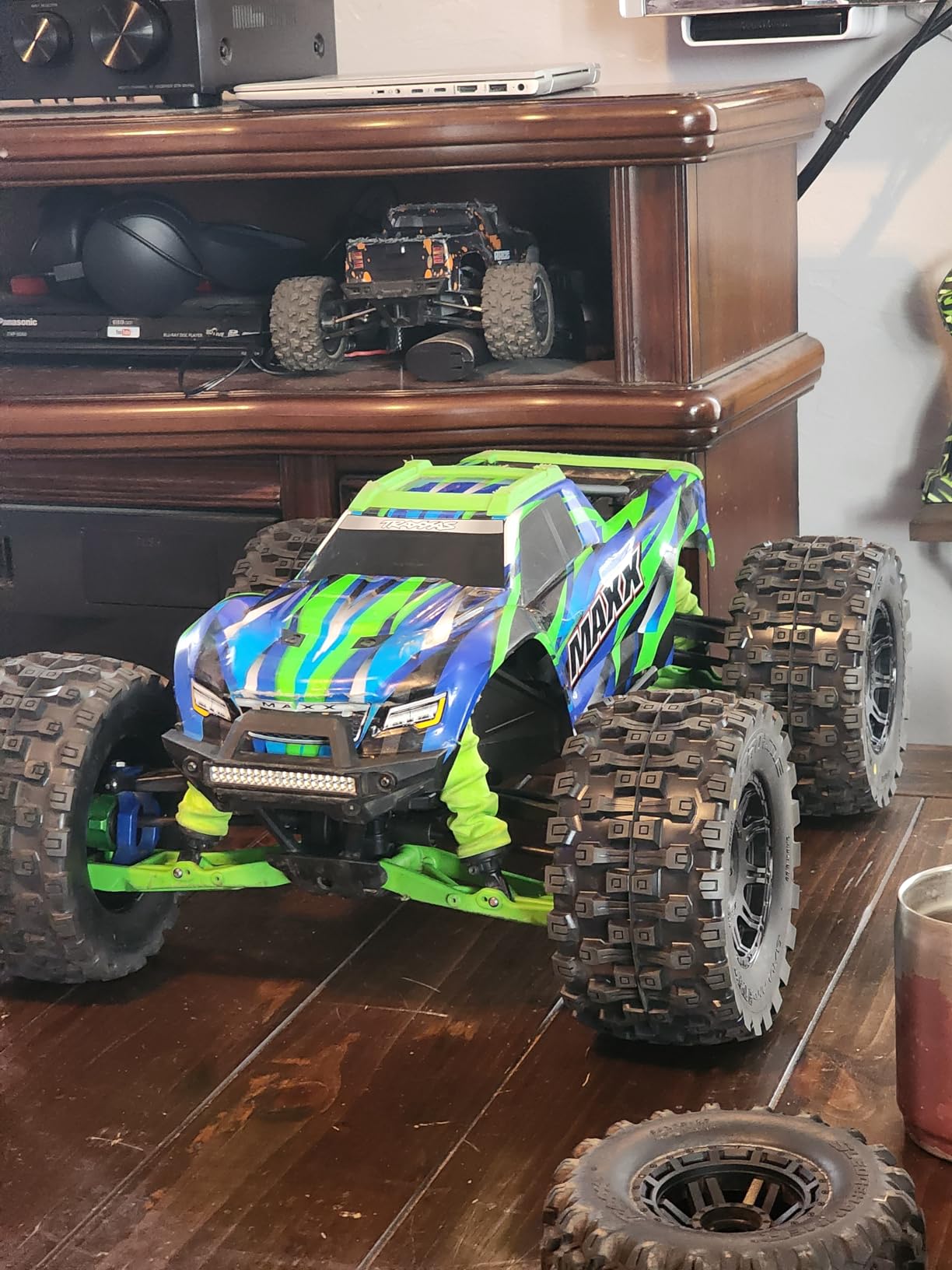 Traxxas Maxx Extreme 4s Brushless 4X4 Monster Truck (Green) customer photo 1