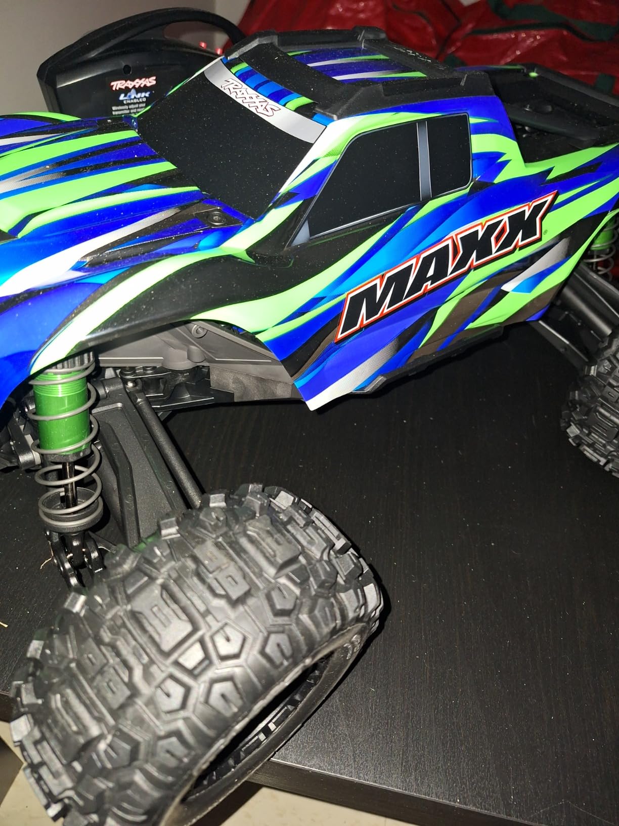 Traxxas Maxx Extreme 4s Brushless 4X4 Monster Truck (Green) customer photo 2