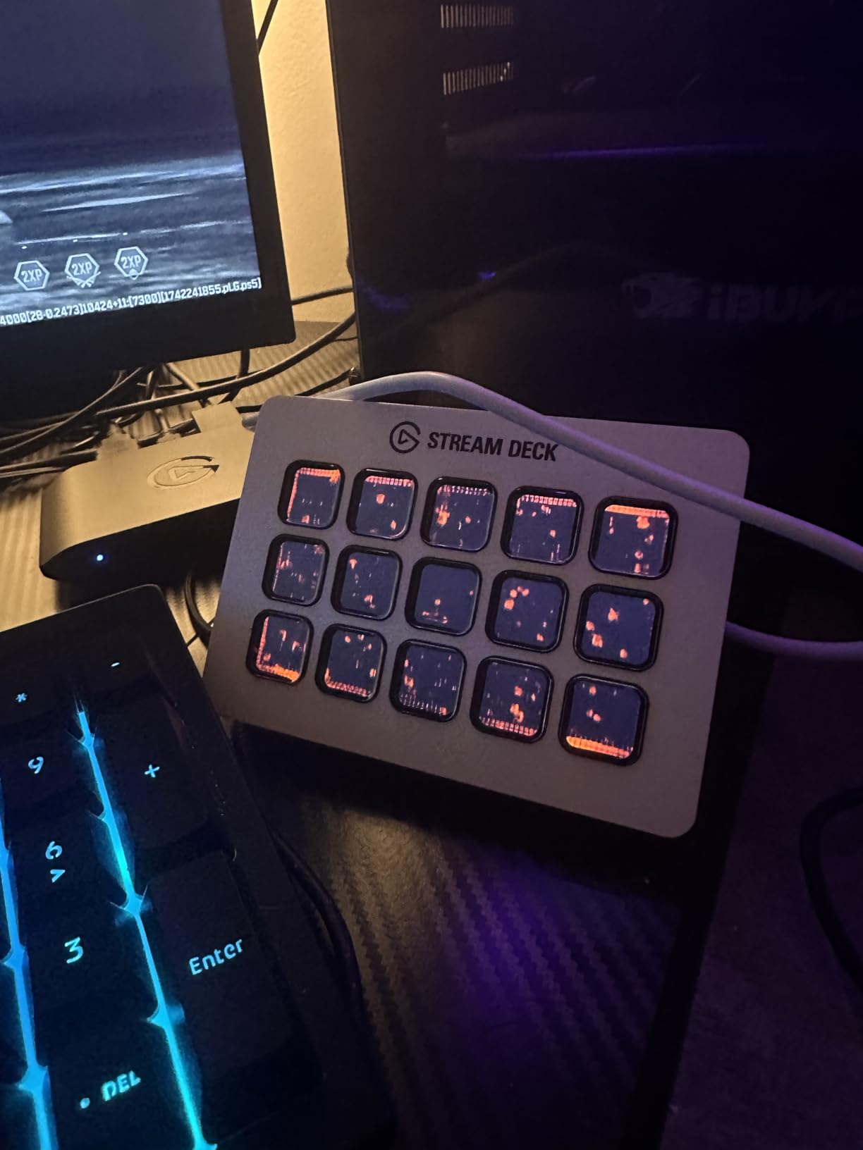 Elgato Stream Deck MK.2 White Studio Controller, 15 Keys customer photo 2