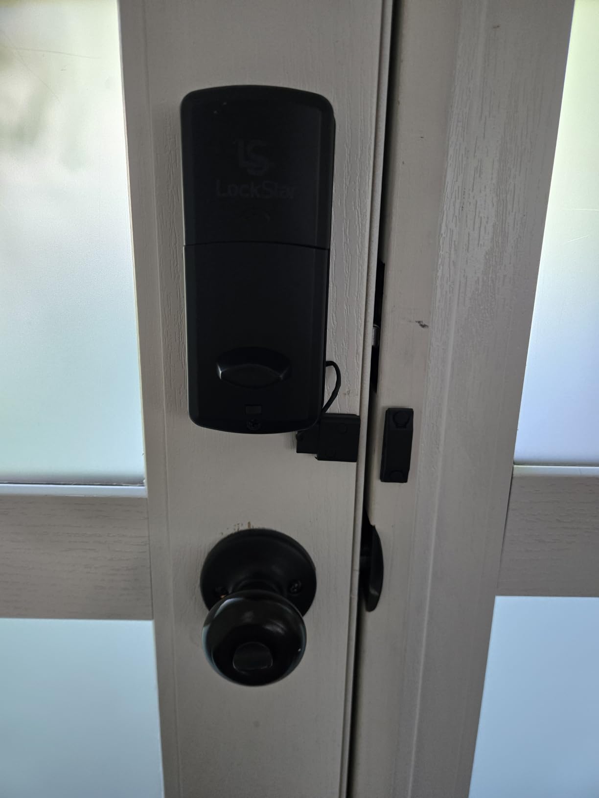 LOCKSTAR® Smart Door Lock • Keyless Entry Deadbolt Door Lock • Multiple Entry Methods – APP • Fingerprint Touch ID • Keypad Code • Card FOB • Traditional Key • Smart Home Devices customer photo 1