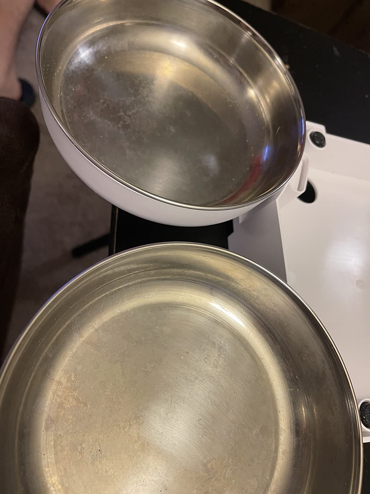 VOLUAS Automatic Cat Feeder for Two Cats with Dual Stainless Bowls, 6L | Programmable Portion Control, Timed Feeding, Memory Function, Dual Stainless Steel Bowls, 10-Second Voice Recorder customer photo 2