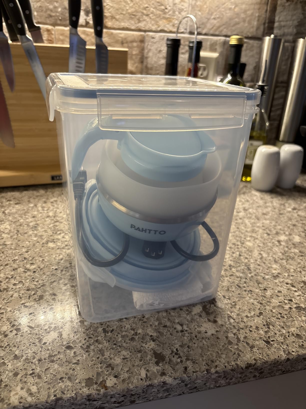 Travel Foldable Electric Kettle, Portable Kettle for Fast Water Boiling Tea Coffee, with 1 Collapsible Bowl and 2 Cups, Food Grade Silicon, 600ML 110V customer photo 2