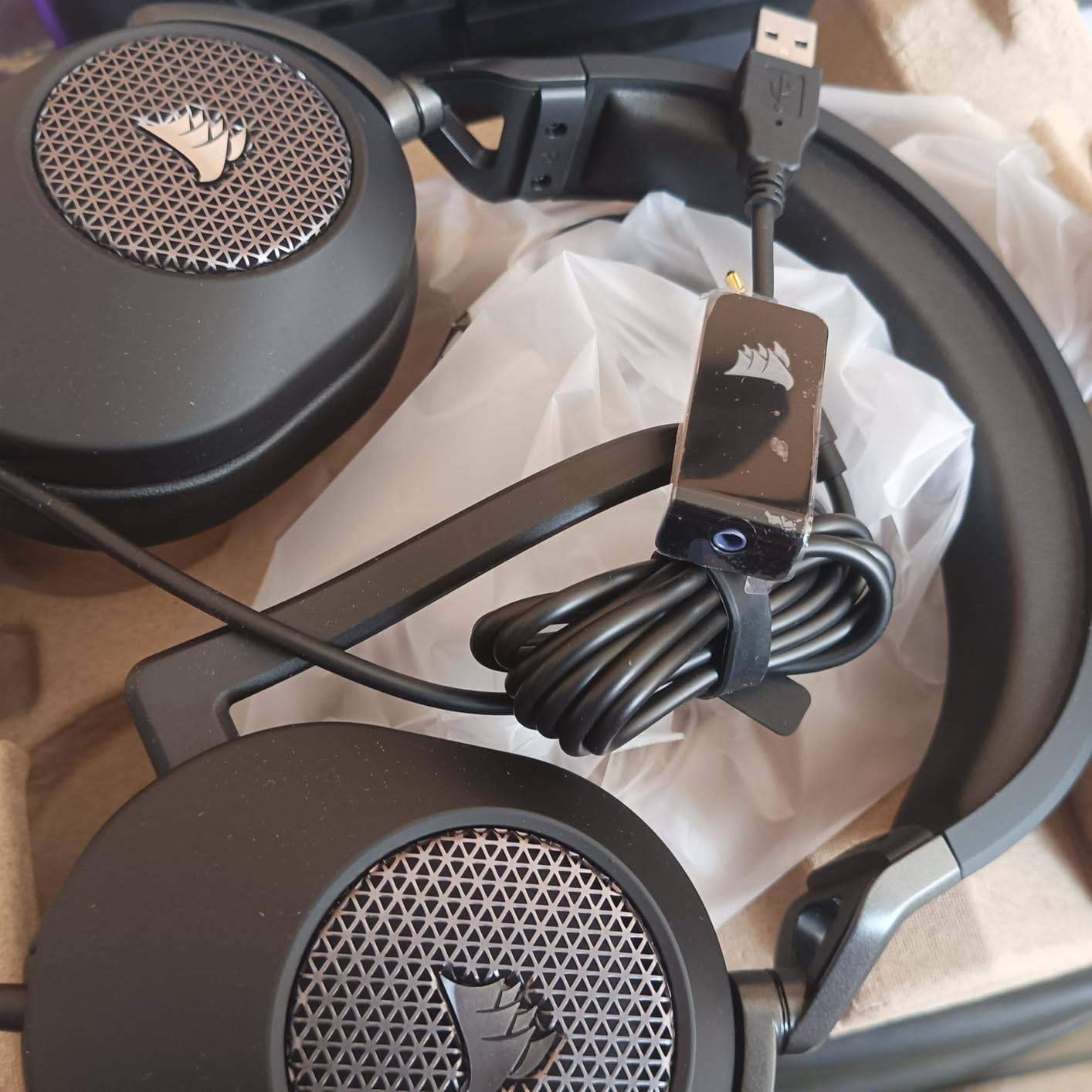 Corsair HS65 Surround Wired 3.5mm PC PS5 Xbox Switch Gaming Headset - Black | Clear Microphone, Dolby 7.1 Surround Sound, SoundID Audio Profile Technology, Memory Foam Earpads, USB Adapter, Mac customer photo 2