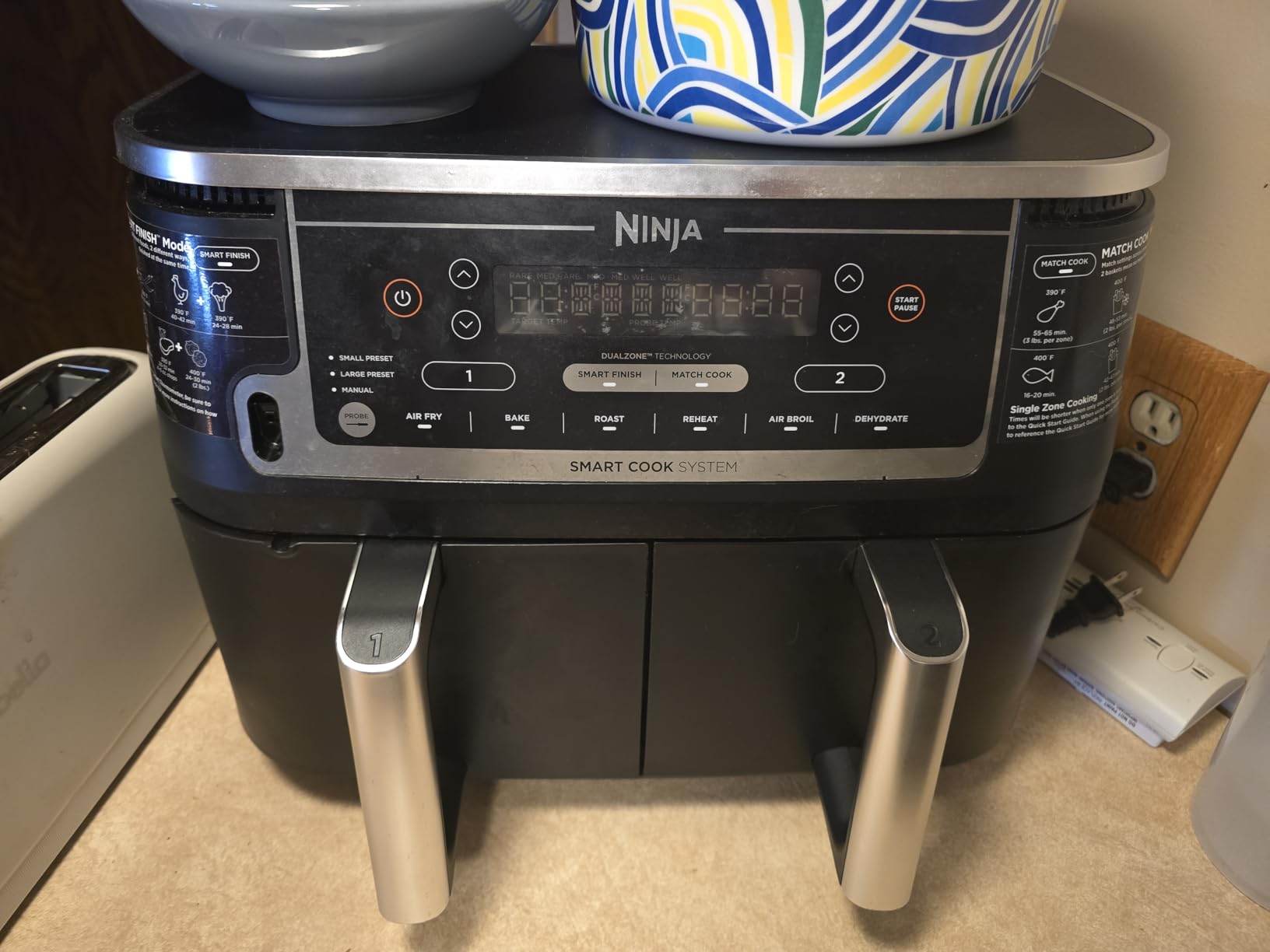 Ninja DZ550 Foodi 10 Quart 6-in-1 DualZone Smart XL Air Fryer with 2 Independent Baskets, Thermometer for Perfect Doneness, Match Cook and Finish to Roast, Dehydrate and More, Black customer photo 1