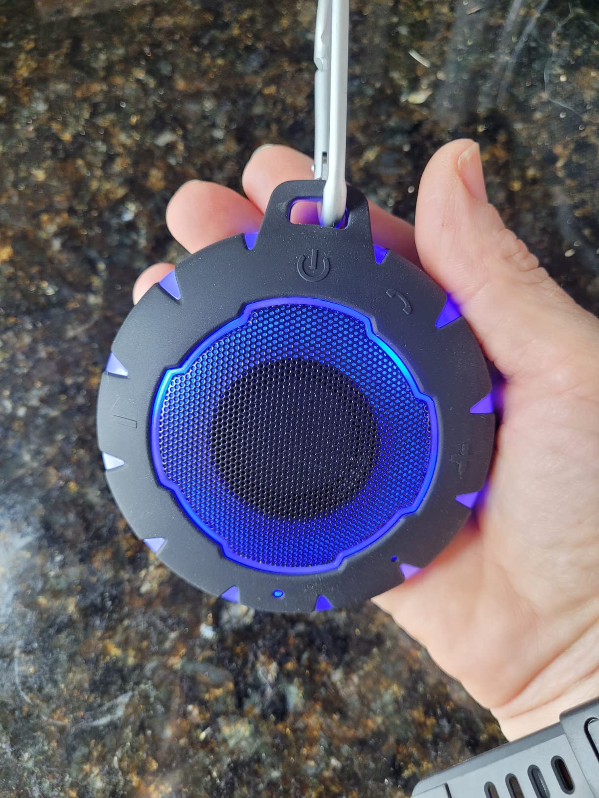 HEYSONG Waterproof Shower Bluetooth Speaker, Durable & Portable with Clear Sound, Ideal for Shower, Pool, Beach & Kayaking, Great Gift for All Ages customer photo 2