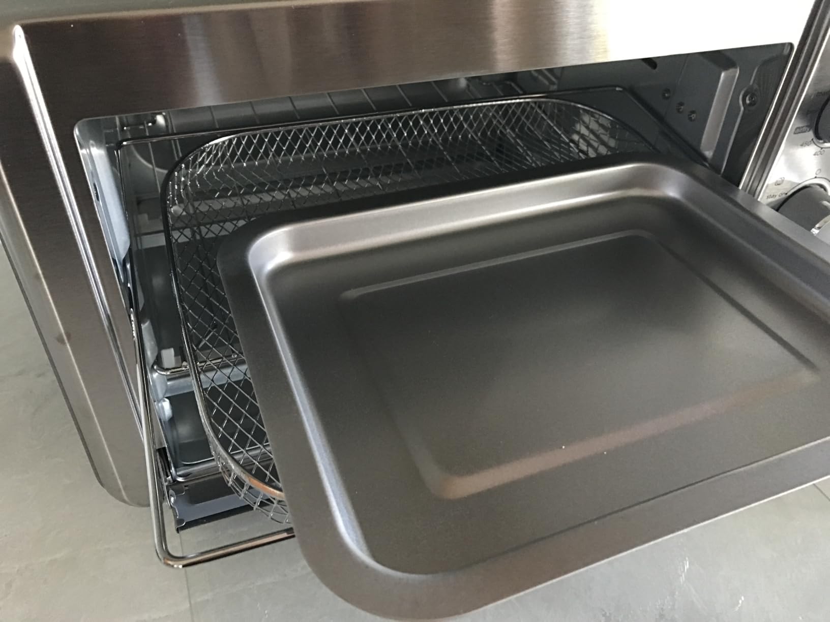 BLACK+DECKER 6-Slice Air Fry Toaster Oven, 5-in-1 Countertop Oven customer photo 2