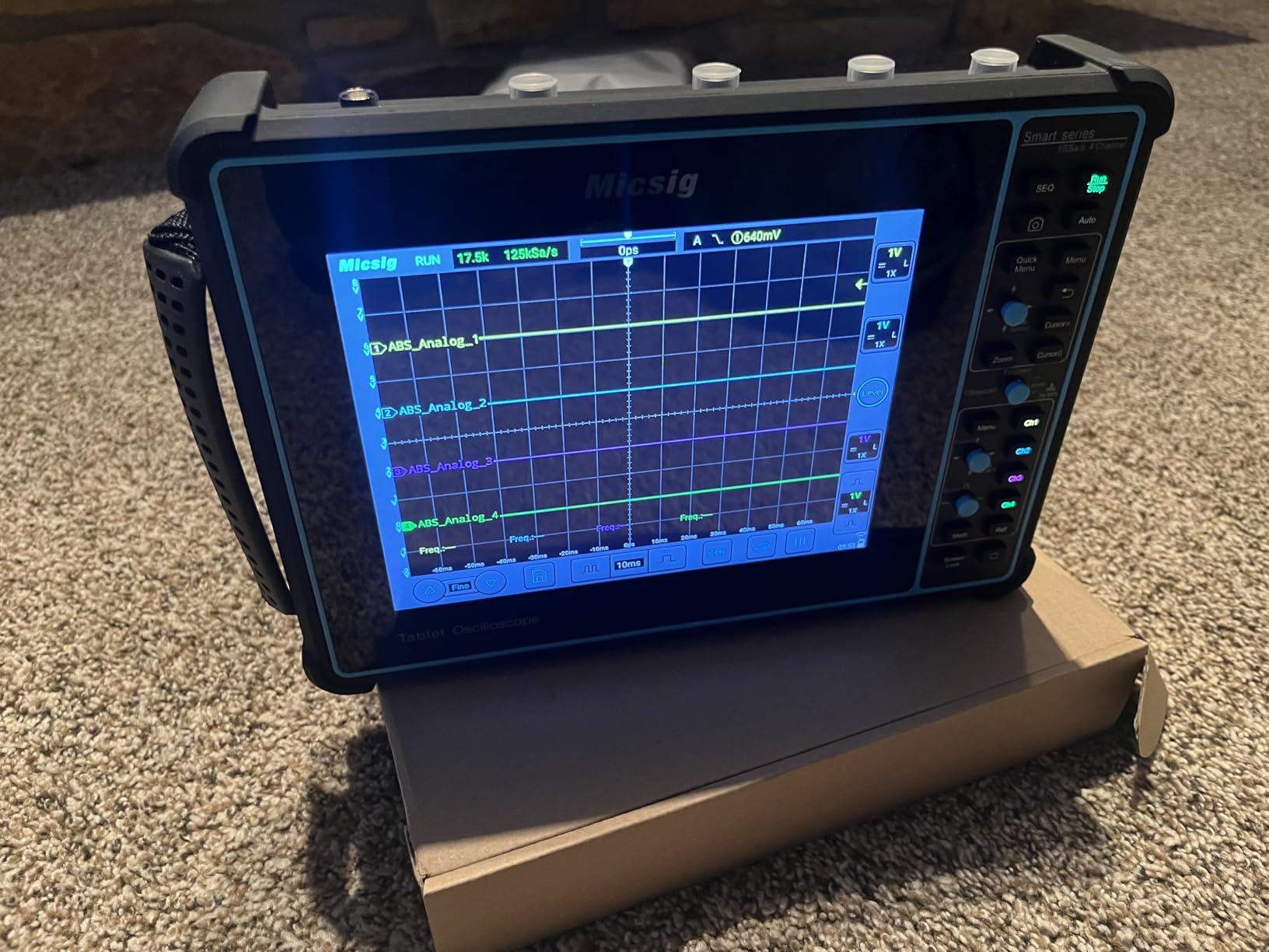 Micsig Oscilloscope SATO1004, Portable Handheld Automotive Oscilloscope customer photo 1