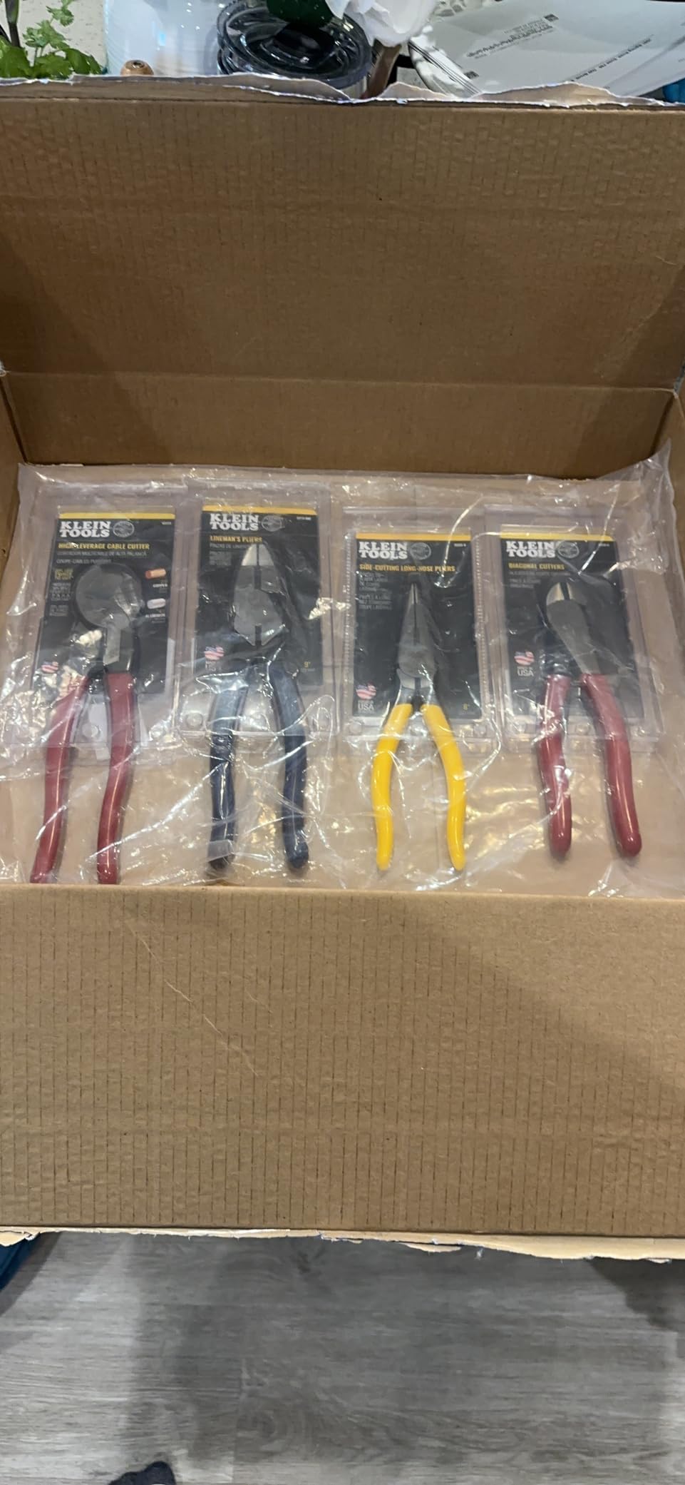 Klein Tools 80087 Dipped Plier Kit, Made in USA, Diagonal-Cutting, Needle-Nose, Side-Cutting High Leverage Linesman Pliers, Cutter and Crimper, 5-Piece customer photo 2