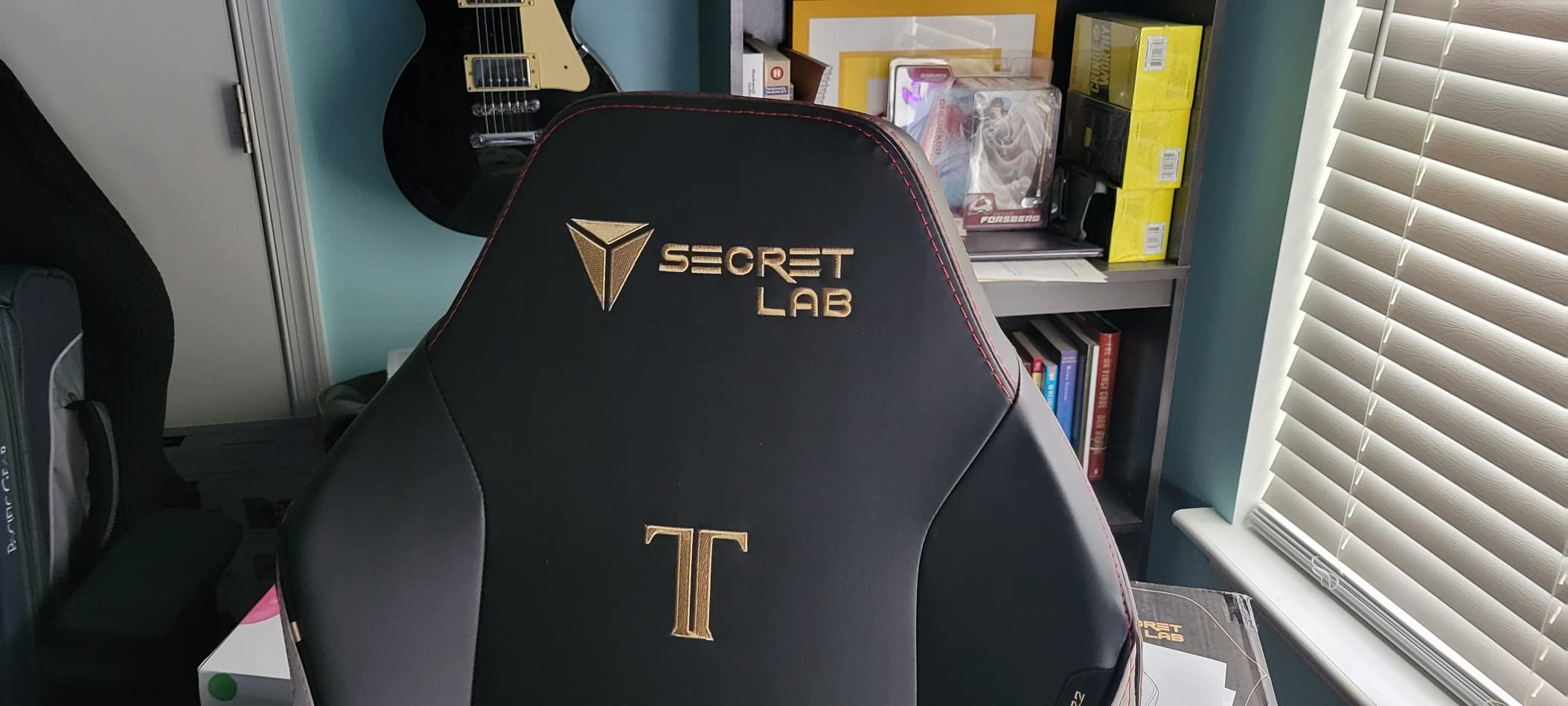 Secretlab Titan Evo Classic Gaming Chair - Small, Leatherette, Black customer photo 2