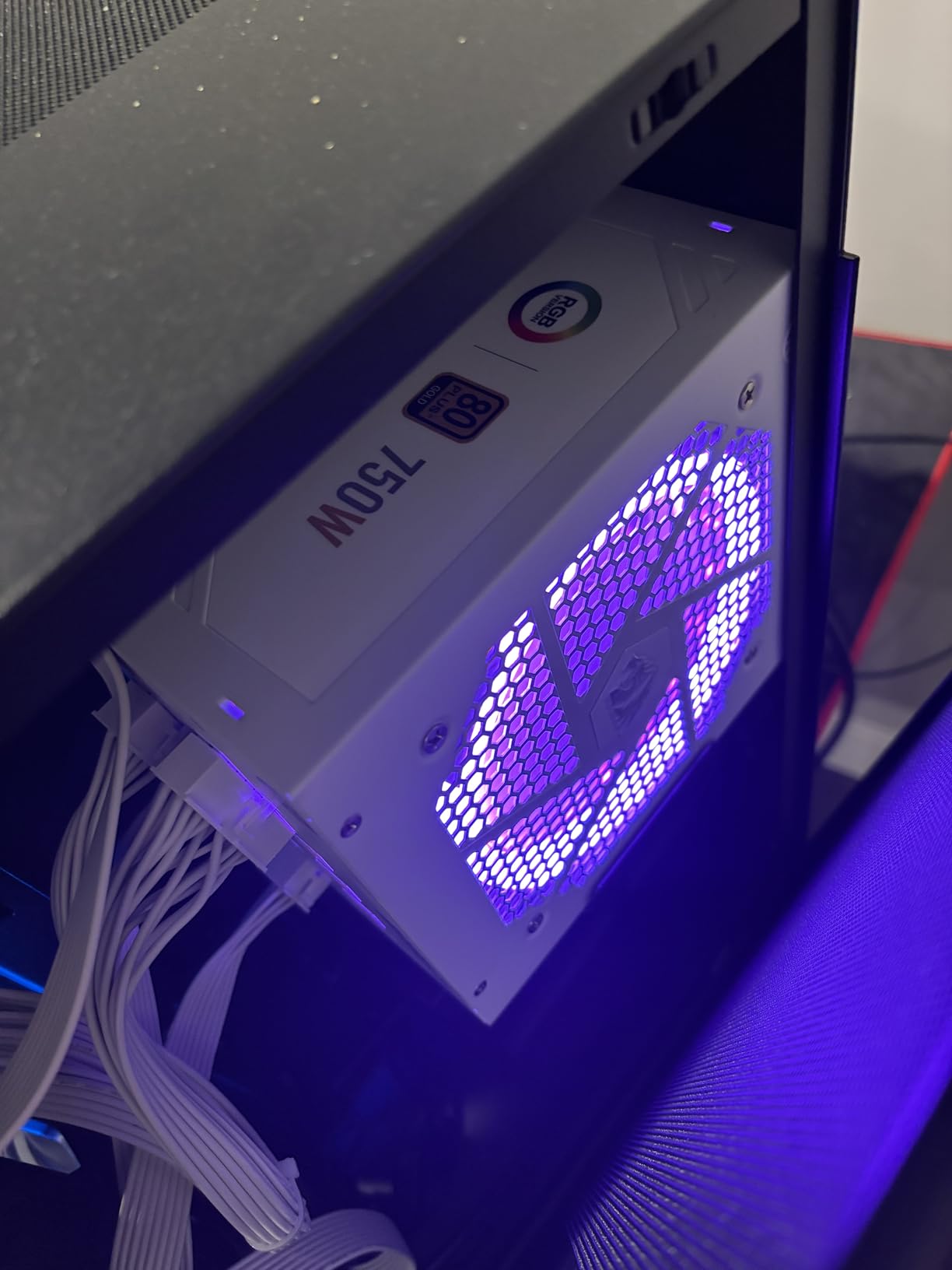 Redragon RGPS-750W 80+ Gold 750 Watt ATX Fully Modular Power Supply w/ 80 Plus Gold Certified, Compact 160mm Size and Low Noise RGB Fan 0 RPM, 100% Japanese Capacitors, Full Mod Cables, White customer photo 2
