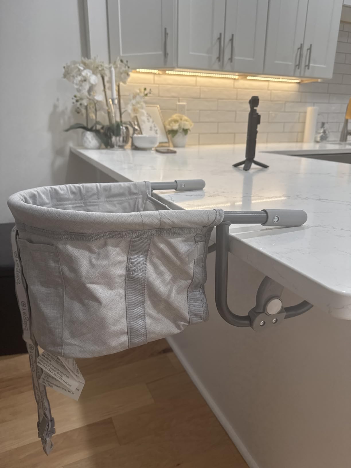 Regalo Easy Dinner Hook-On High Chair, Portable Clip-On Baby High Chair for Table, Foldable Travel High Chair with Storage Pocket, Rubber Grips to Protect Surfaces customer photo 1