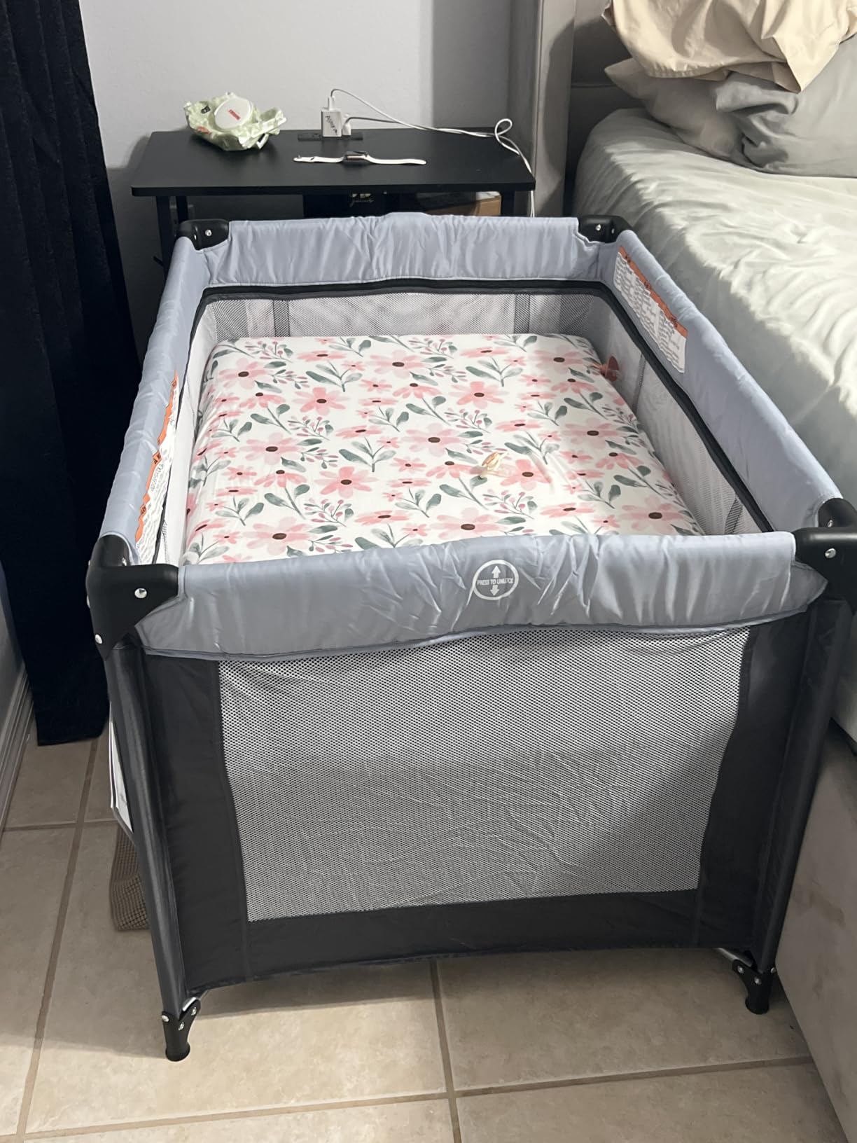 Dream On Me Zazzy Portable Baby Playard with Bassinet, Travel Carry Bag customer photo 1