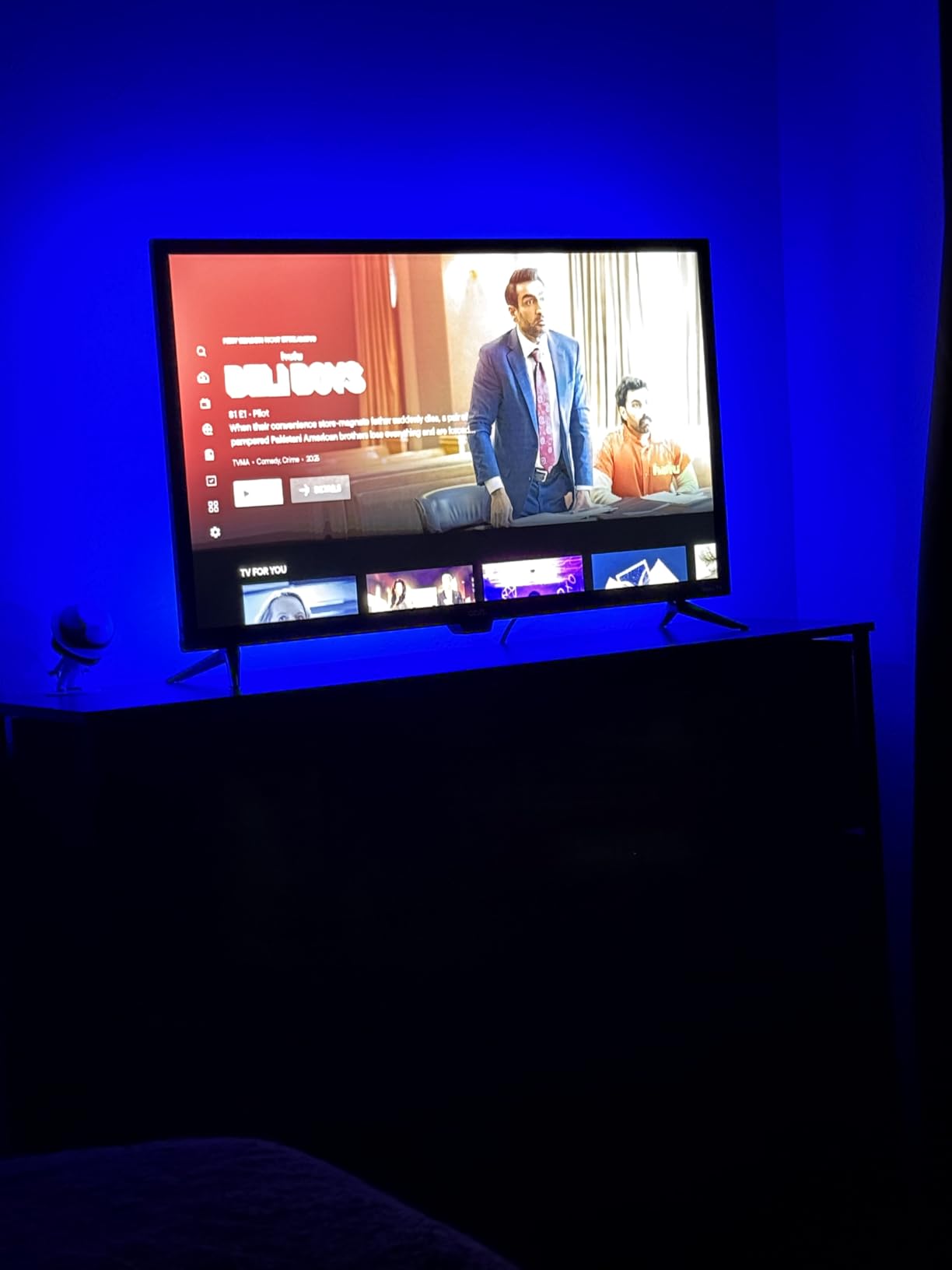 KANTUTOE TV LED Lights, 11.5ft LED Lights for 32-55 Inch TV, RGB TV Backlight Behind with Remote, Music Sync Bluetooth APP Control Strip Lights USB Powered for Bedroom, PC, Gaming Monitor customer photo 2