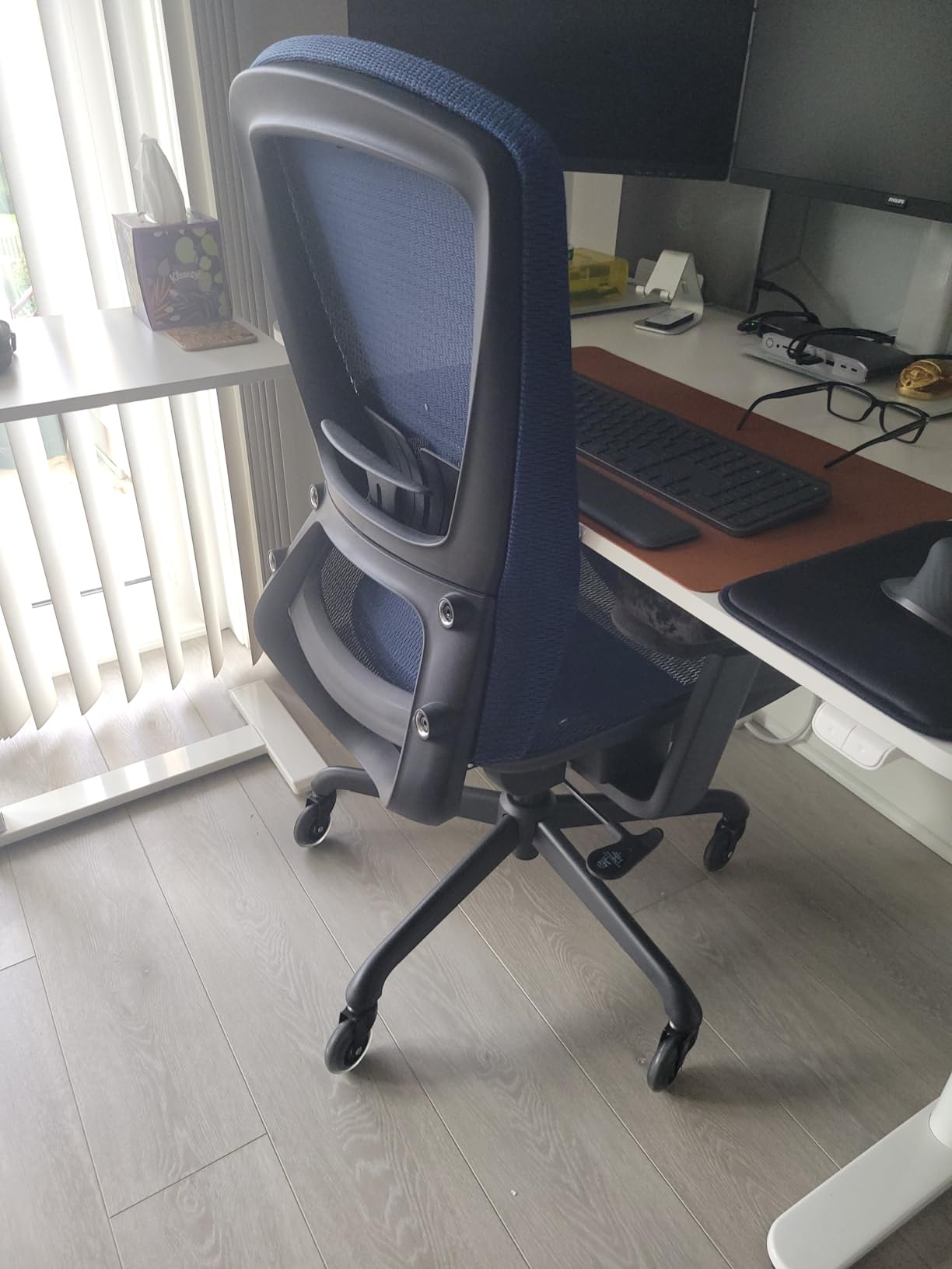 ELABEST Mesh Office Chair, Ergonomic Computer Desk Chair, Sturdy Task Chair - Adjustable Lumbar Support & Armrests, Tilt Function, Comfort Wide Seat, Swivel Home Office Chair (Grey Frame Grey Mesh) customer photo 2
