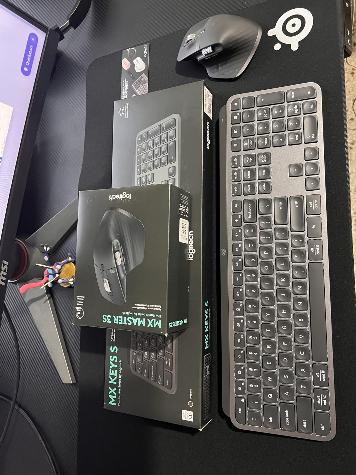 Logitech MX Keys S Wireless Keyboard Low Profile Fluid Precise - Graphite customer photo 2