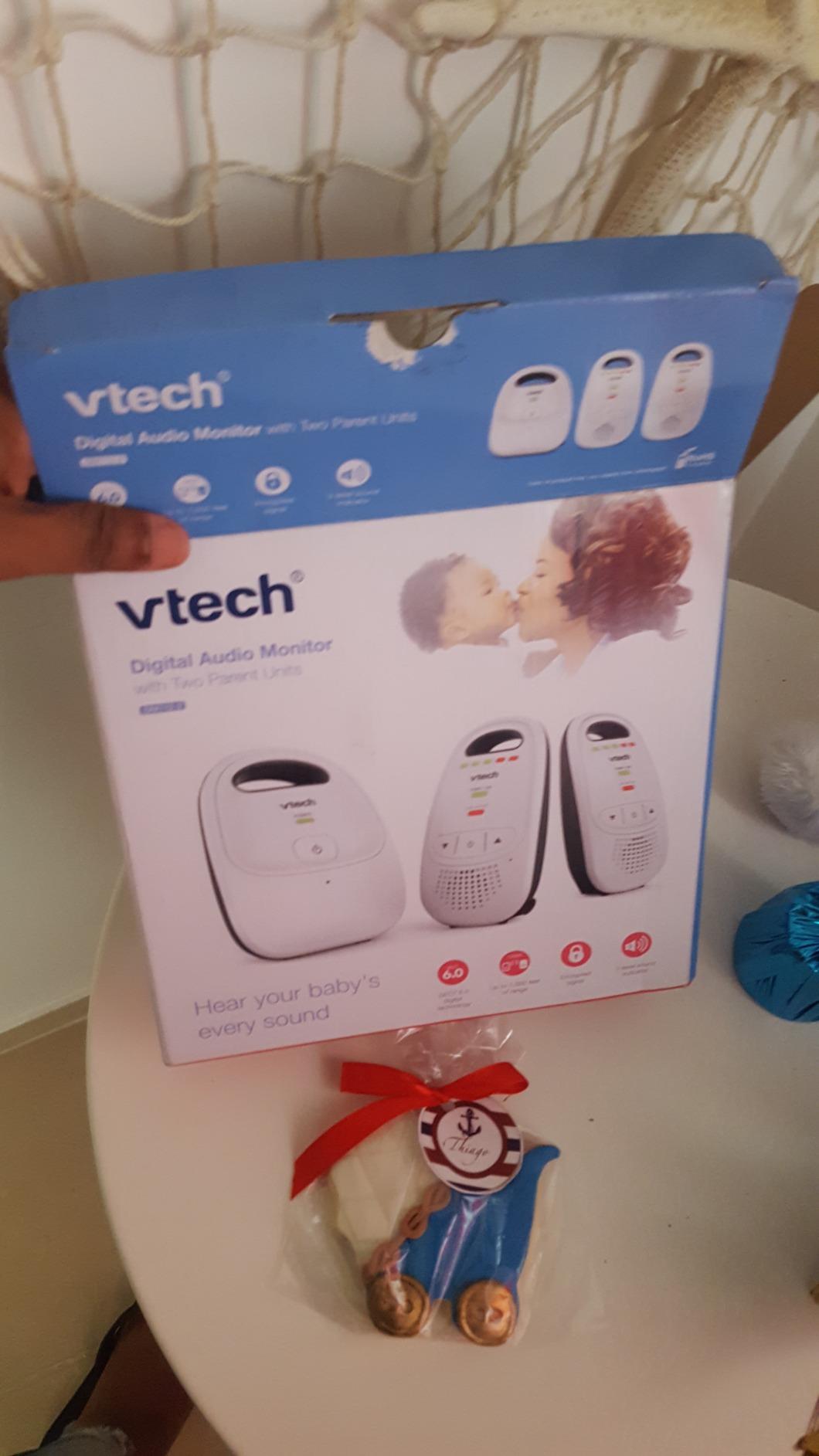 VTech DM1411 Audio Baby Monitor & Portable Soother Dual-Unit Rechargeable Battery, Long Range, Soft-Glow Night Light, Soothing Sounds & Lullabies, Digital Wireless Transmission, Sound Indicator customer photo 1
