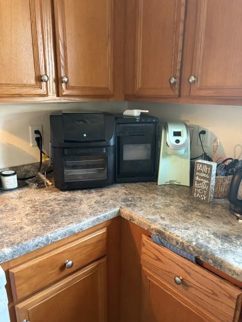 Gourmia Air Fryer 14 Qt Rotisserie Oven with Window, Stainless Steel, Digital Display, 12 Presets, Air Fry, Dehydrate, Adjustable Temperature, Dishwasher Safe Baskets, Includes Rotisserie Tools customer photo 1